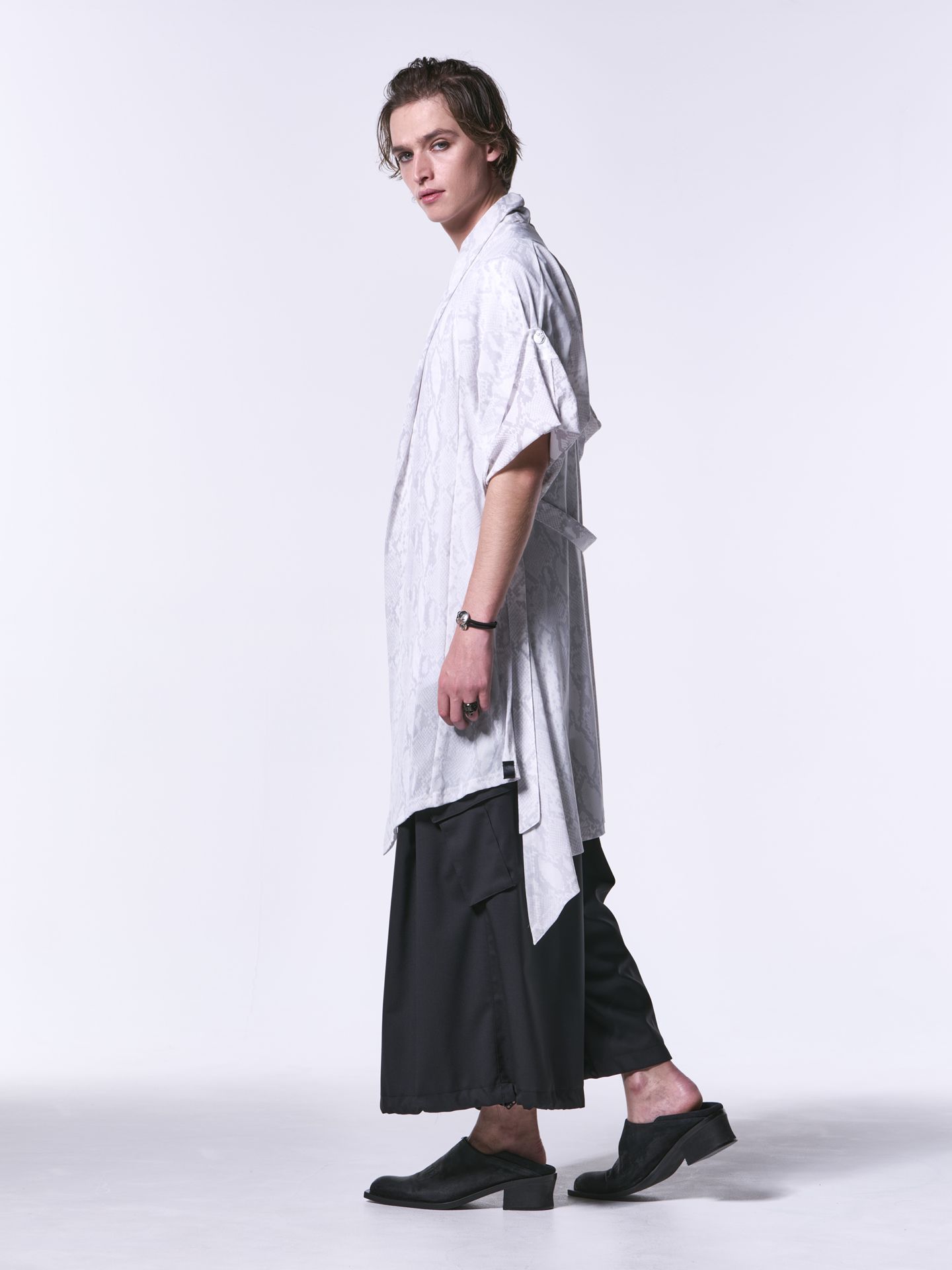 《予約品》 KIMONO-SleeveCardigan / キモノカーディガン / ホワイトパイソン