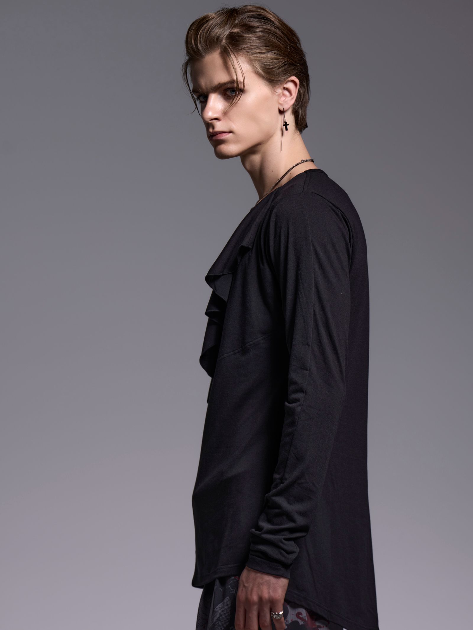 【予約品 1月4日(日) 締切】W-Frill-V-Neck-T / ダブルフリルTシャツ / ブラック