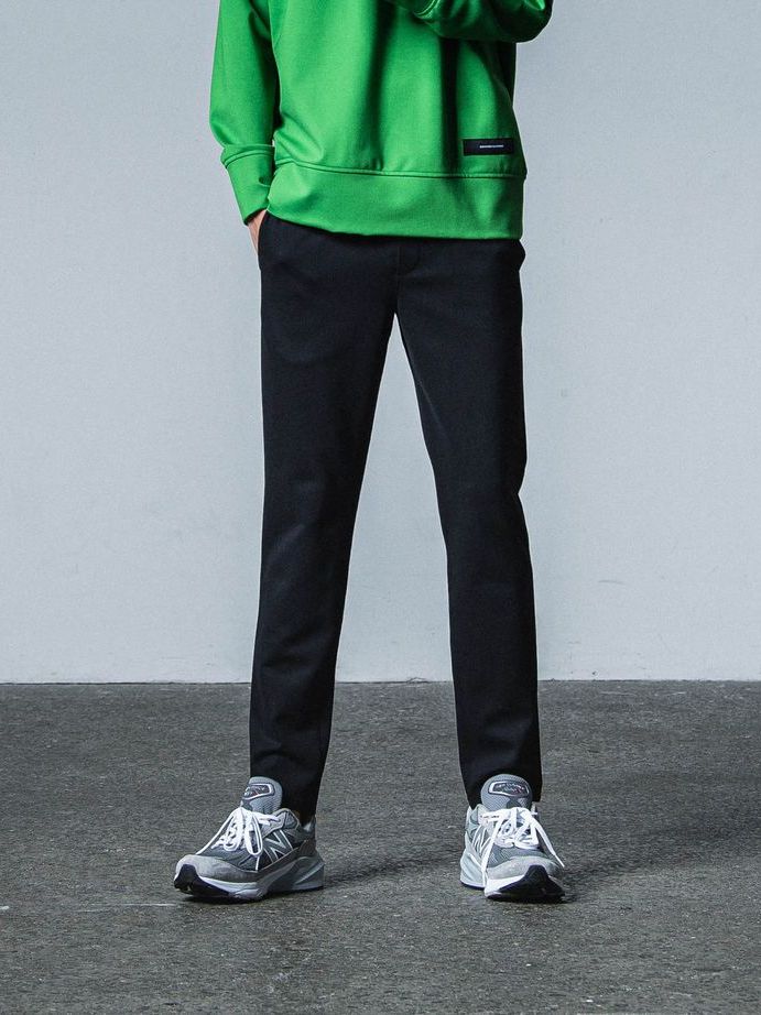 ERIC EASY PANTS セミルーズフィット パンツブラック