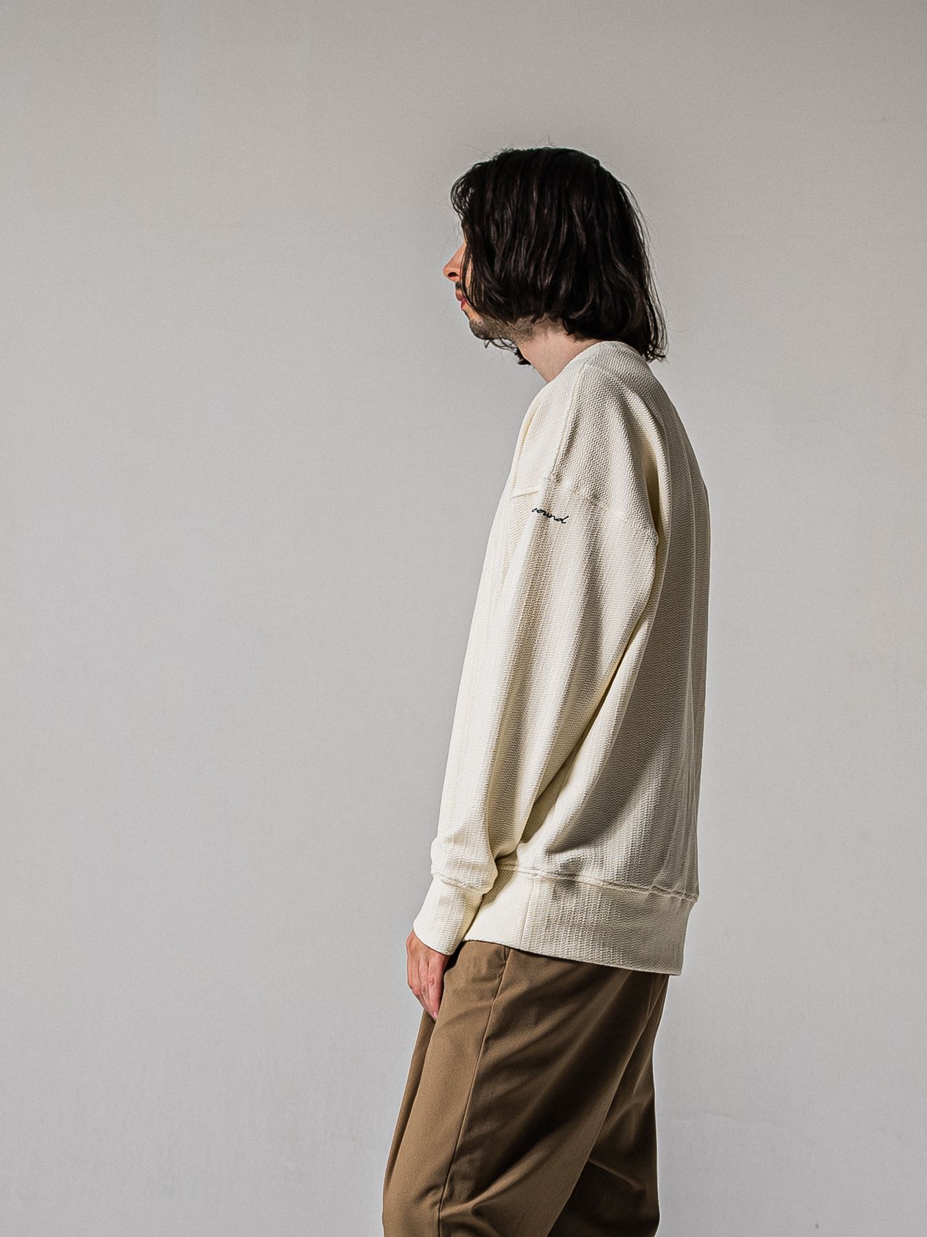 【予約品 11月16日(日) 締切】BLISTER TRAINER / ブリスターニット トレーナー  / オフ