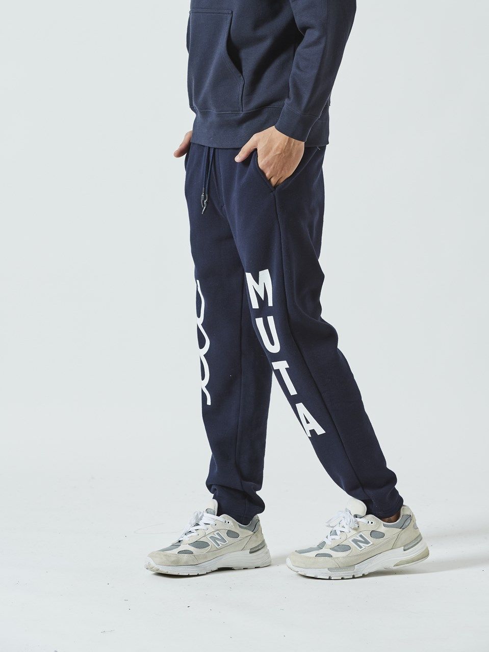 (予約品) muta Narrow Sweatpant / スウェットパンツ/ ネイビー 【Acanthus×muta】 10月上旬頃入荷予定