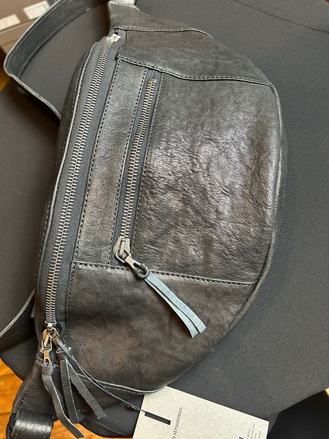 Pit Vegetable Full Tanned Shrinked Horsehide Body Bag / フルタンニン ピット鞣し シュリンク ホース ハイド ボディー バッグ / HIGH THROTTLE / ブラック