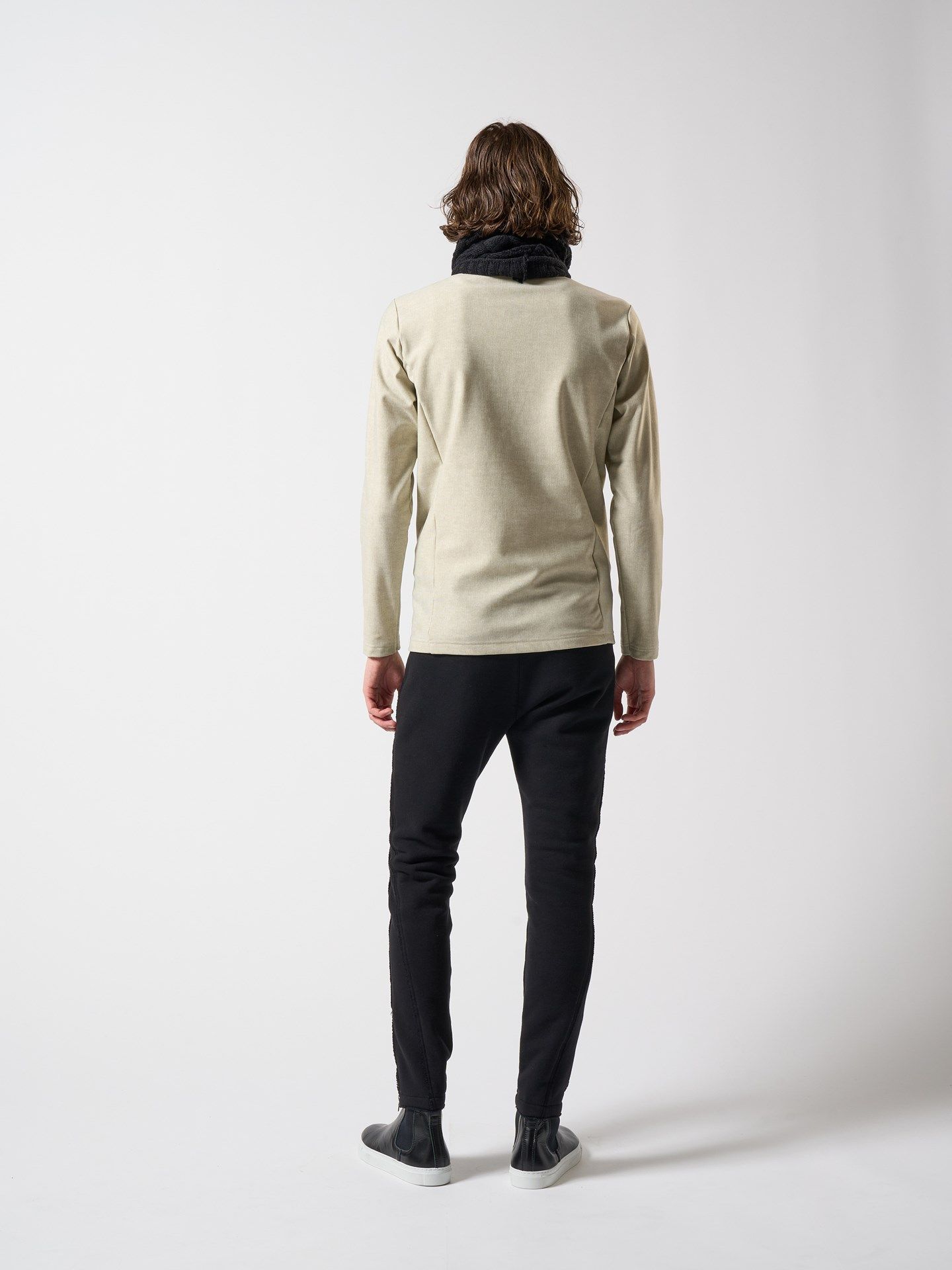 【予約品】 cow leather / ハイカットスニーカー / ブラック