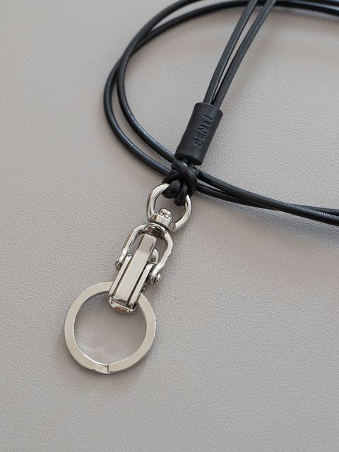 《予約品》 CLIP LEATHER STRAP / クリップ式ネックストラップ / ブラック 【Iroquois.SENTI】
