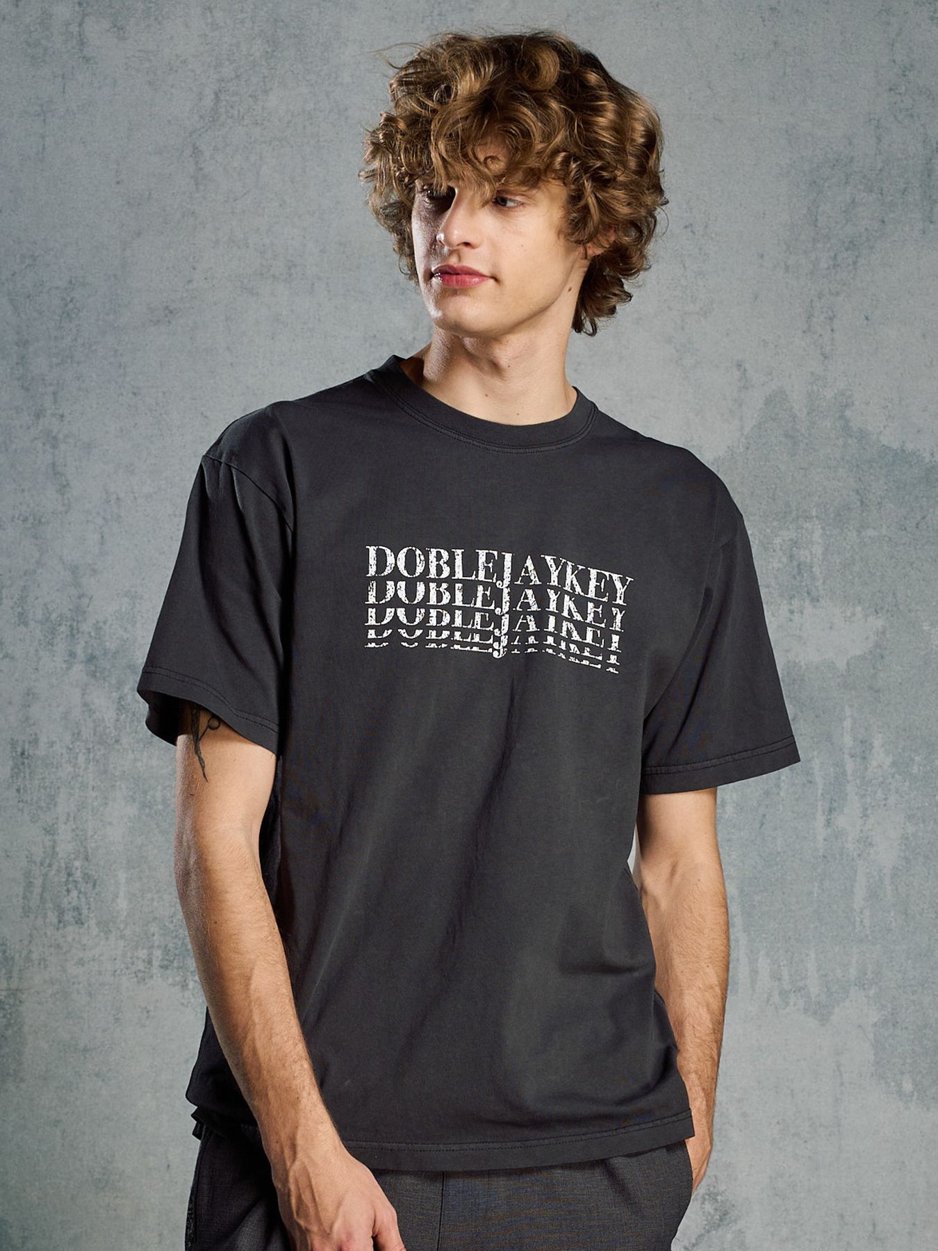 【予約品 1月25日(日) 締切】graphic-T collection：DOBLEJAYKEY T / ダブルジェイケー Tシャツ / ブラック