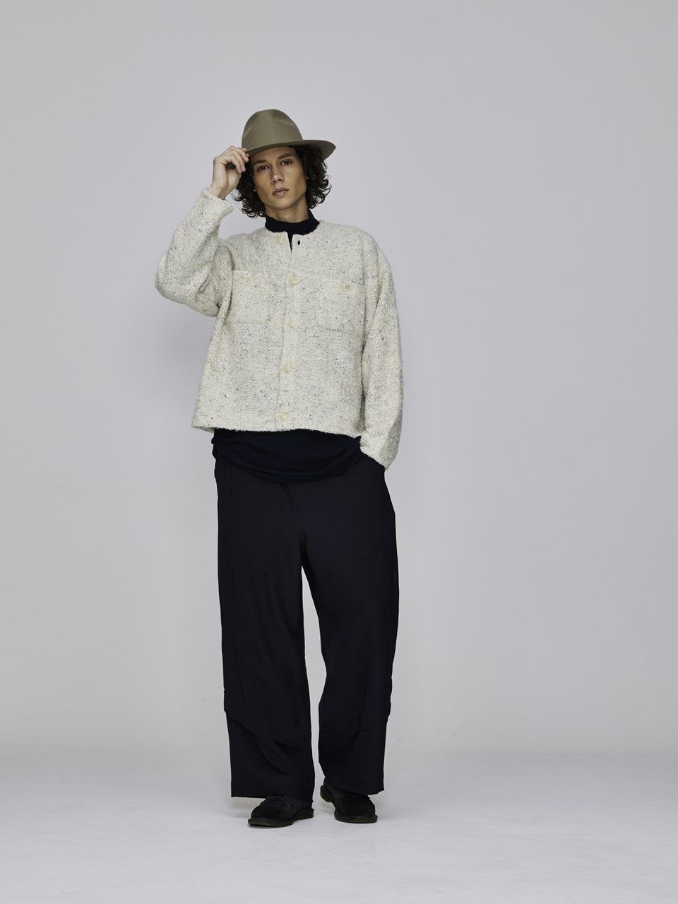 CENTER CREASE HAT / Wネームハット  / ベージュ 【Iroquois.イロコイ】