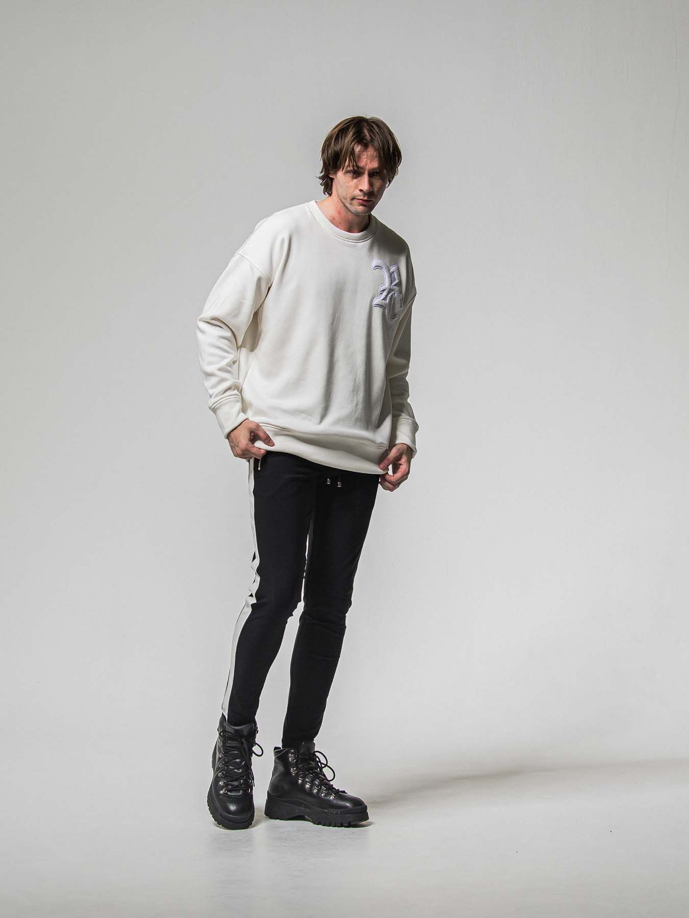 【予約品 8月31日(日) 締切】RC CHENILLE VELOURS FLEECE DROP TRAINER / RCサガラ刺繍ワッペン ベロアフリース ドロップショルダートレーナー / ホワイト