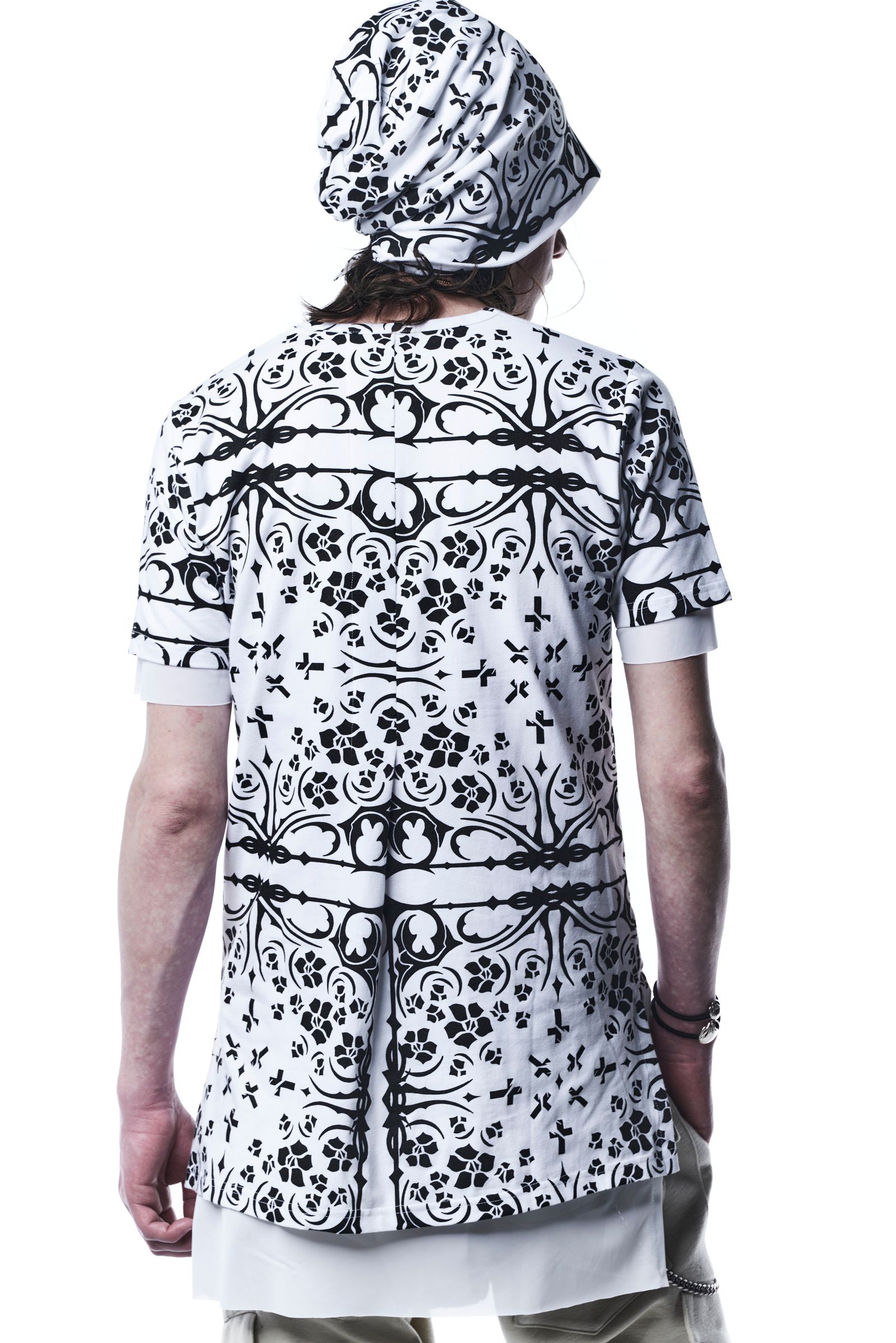 《予約品》 Layerd V-Neck T Tシャツ BANDANA BEATENJIKU / White×Black 【kiryuyrik】 9月入荷予定