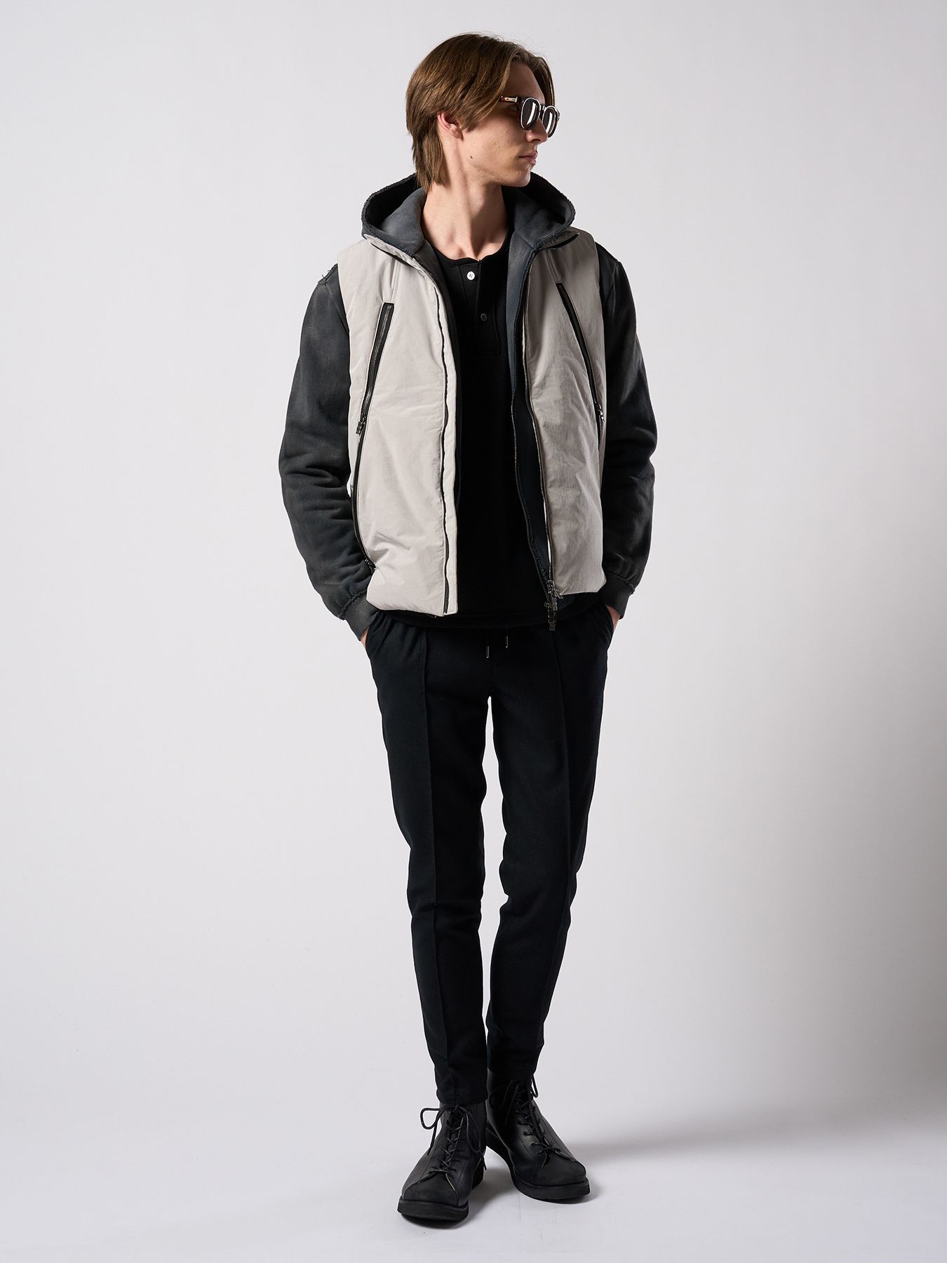 【予約品 4月19日(日) 18時締切】comfort pin-tuck slim slacks / コンフォート ピンタック スリムスラックス / ブラック