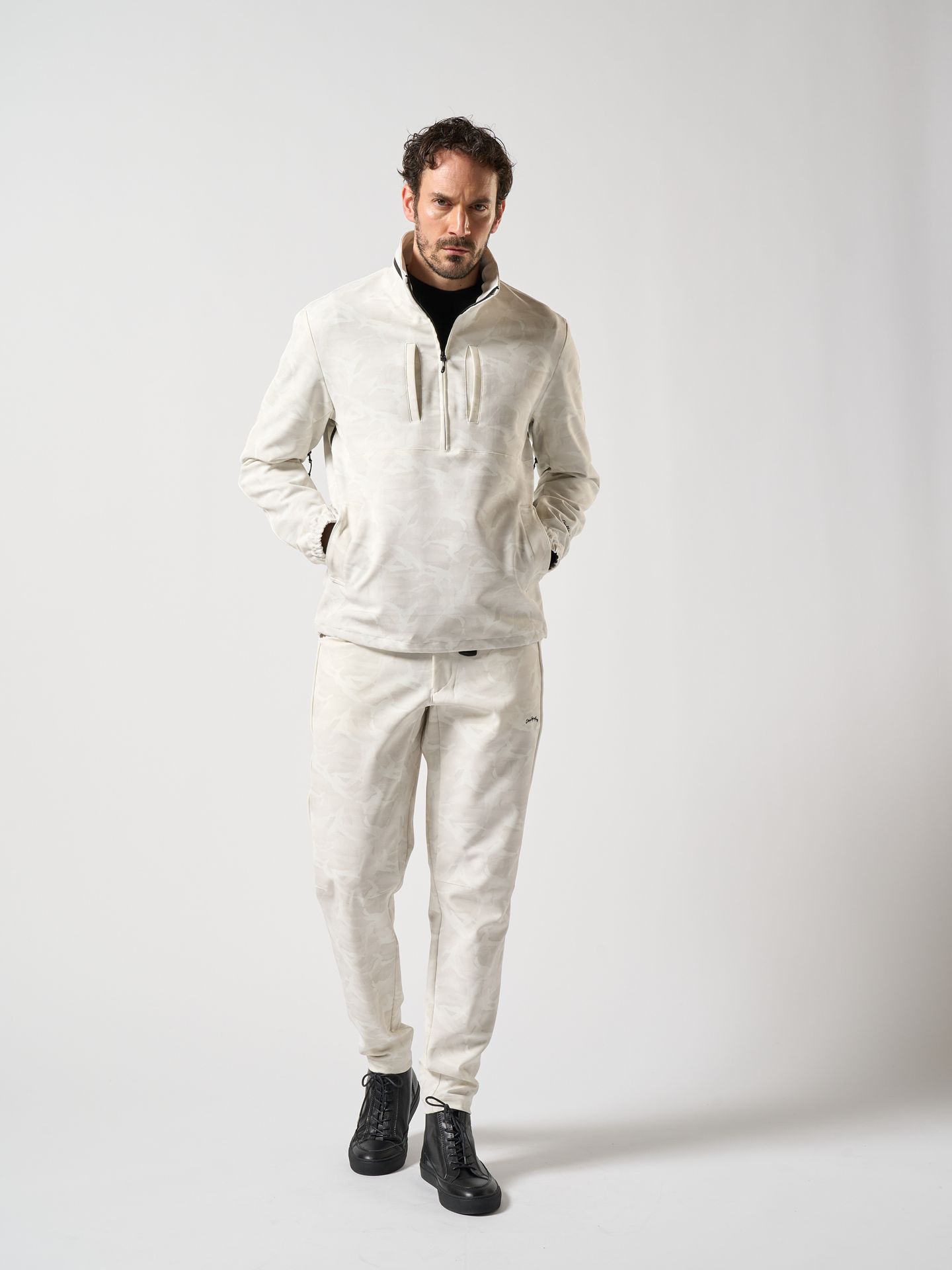 【予約品】 comfy multipurpose pants / トレーニングパンツ / ホワイト・カモ