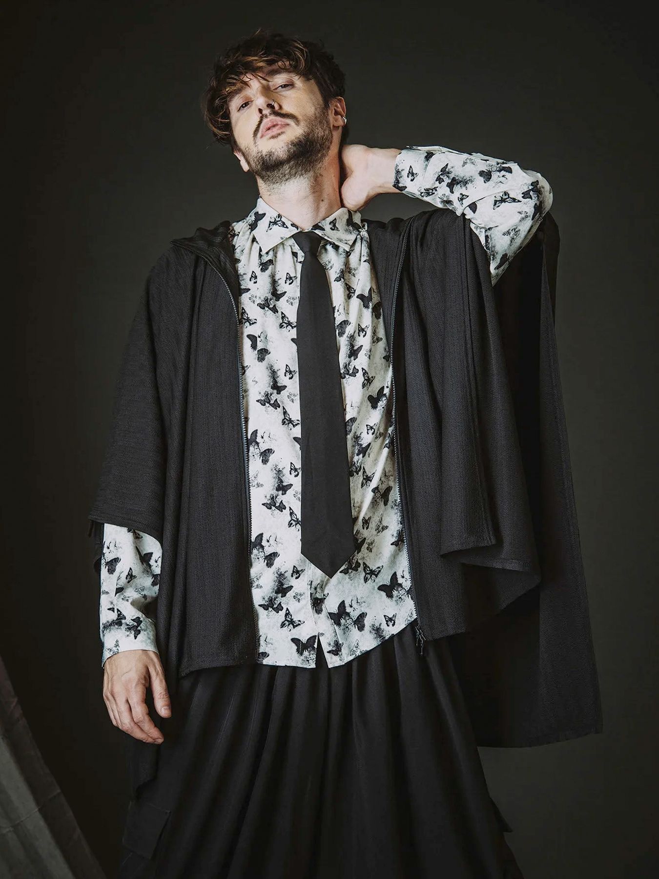 ネクタイ付ネックギャザー BIG シャツ / ホワイト【NOID.】