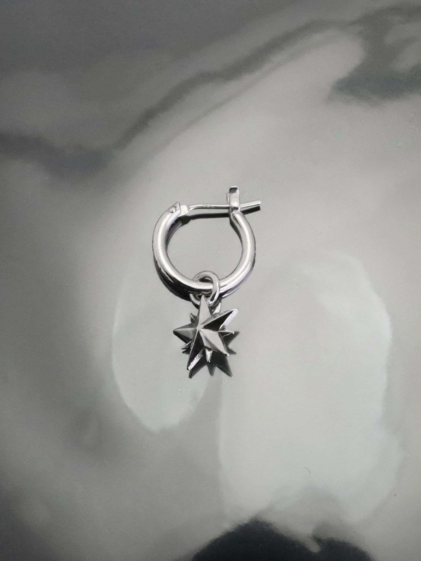 《受注生産》 THIN HOOP -raised by wolves- with 10P STAR / レイズド・バイ・ウルヴス シンフープ ウィズ 10ピークススター / 注文から2～3週間後入荷予定