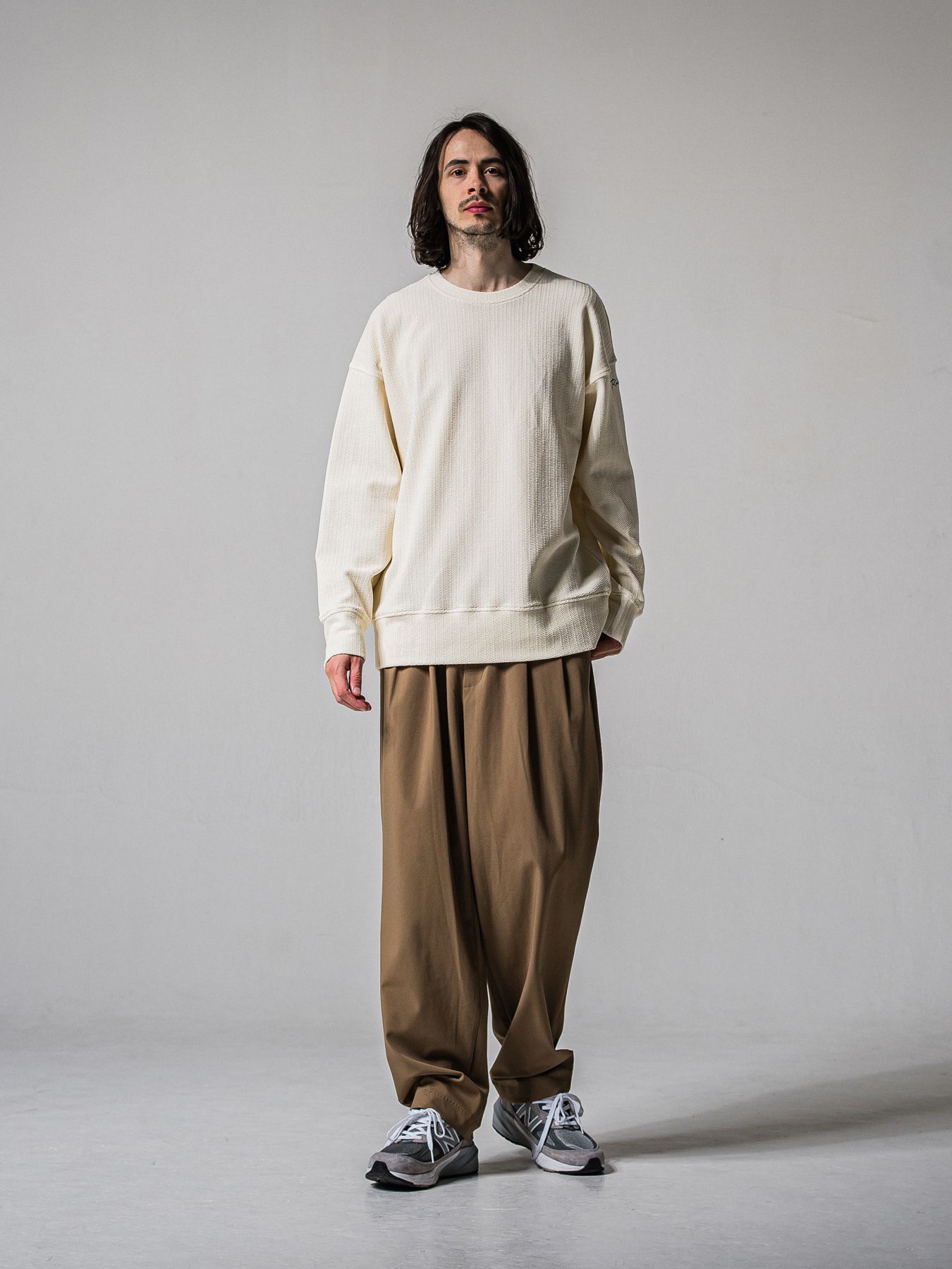 【予約品 11月16日(日) 締切】BLISTER TRAINER / ブリスターニット トレーナー  / オフ