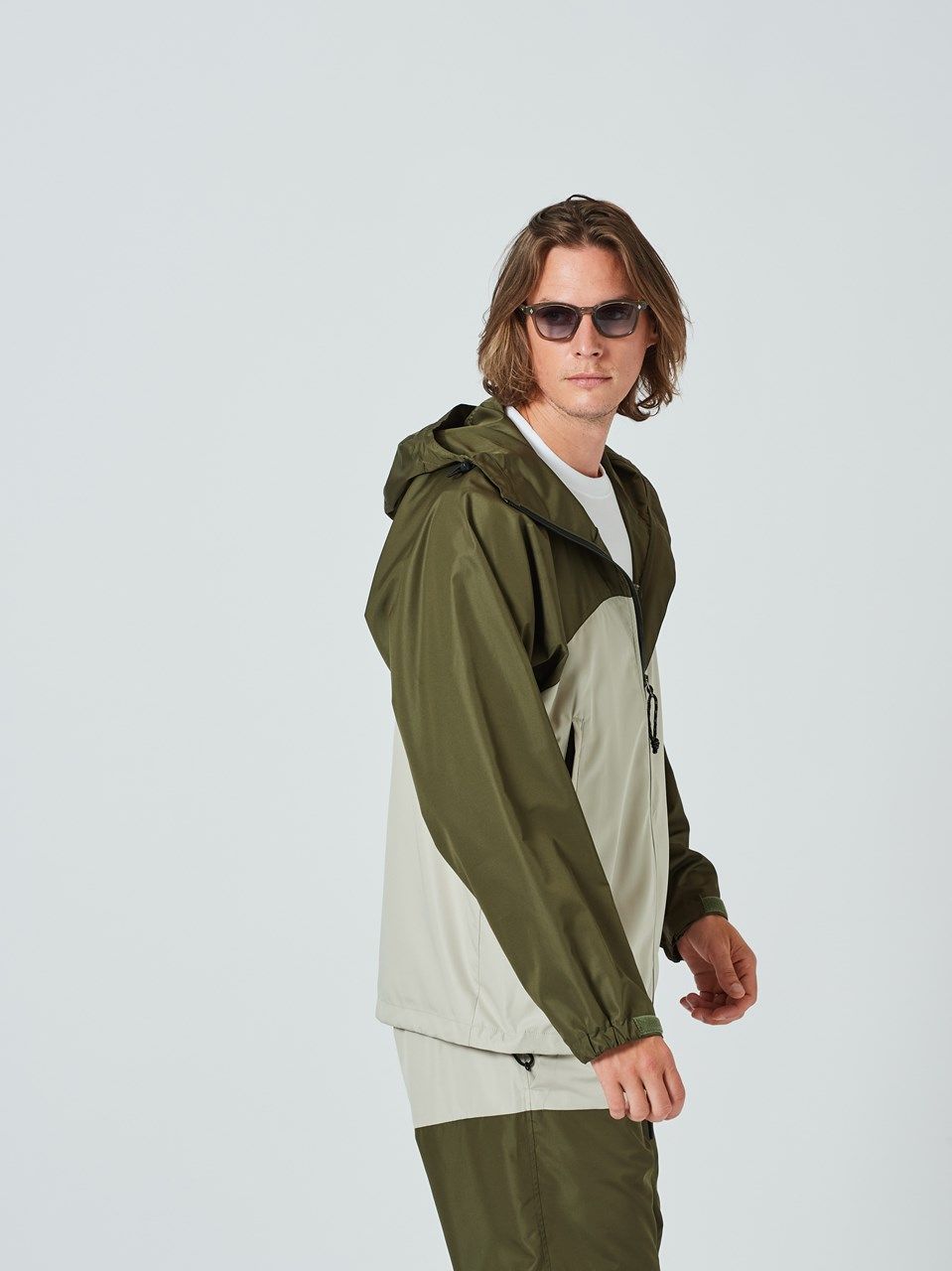 (予約品2023年10月19日18時締め) Light Shell Hooded Jacket / フードジャケット / カーキ