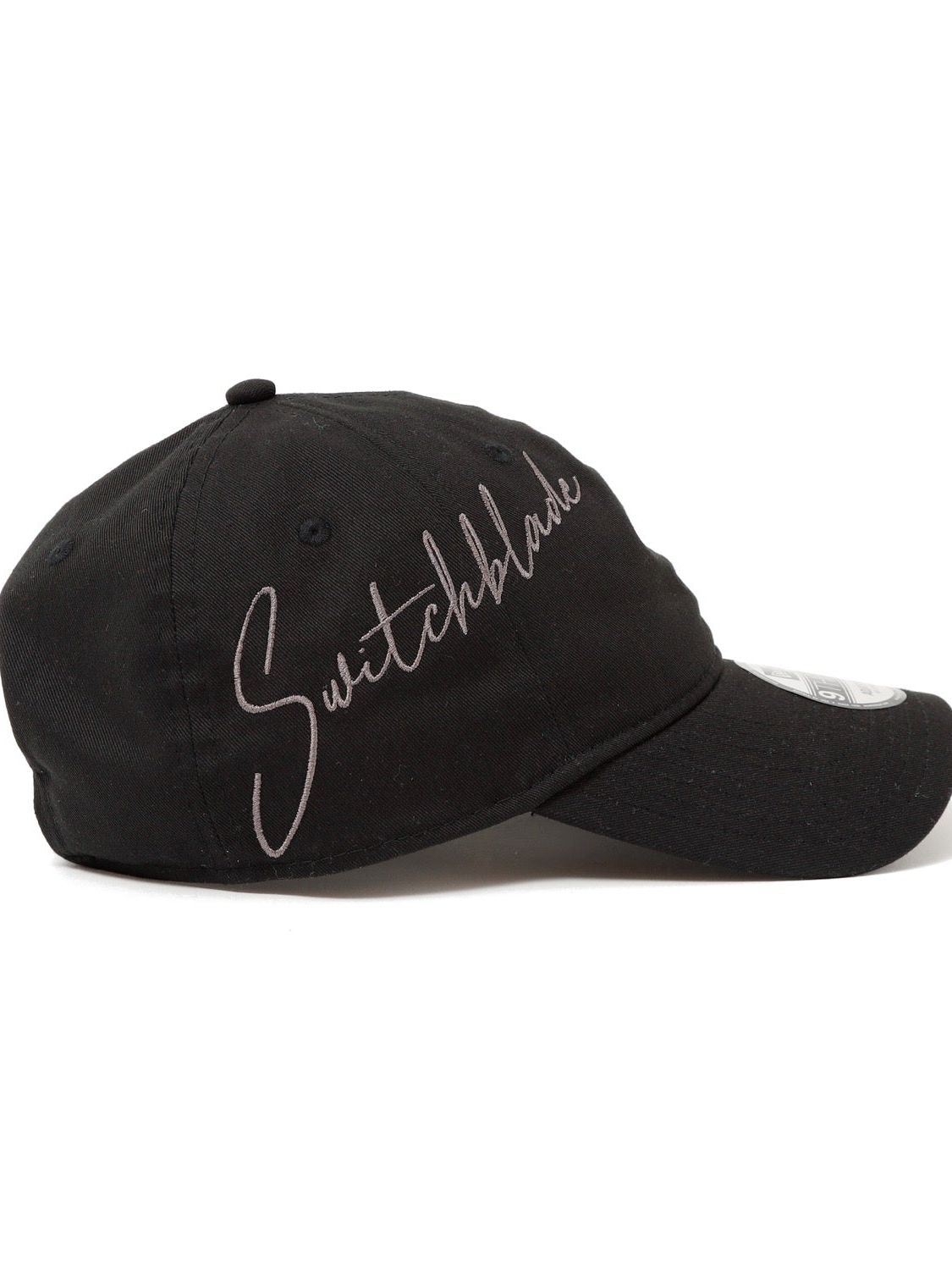 SWITCHBLADE × NEW ERA® SB CURSIVE BASEBALL CAP / BLACK 1501972-BLACK-