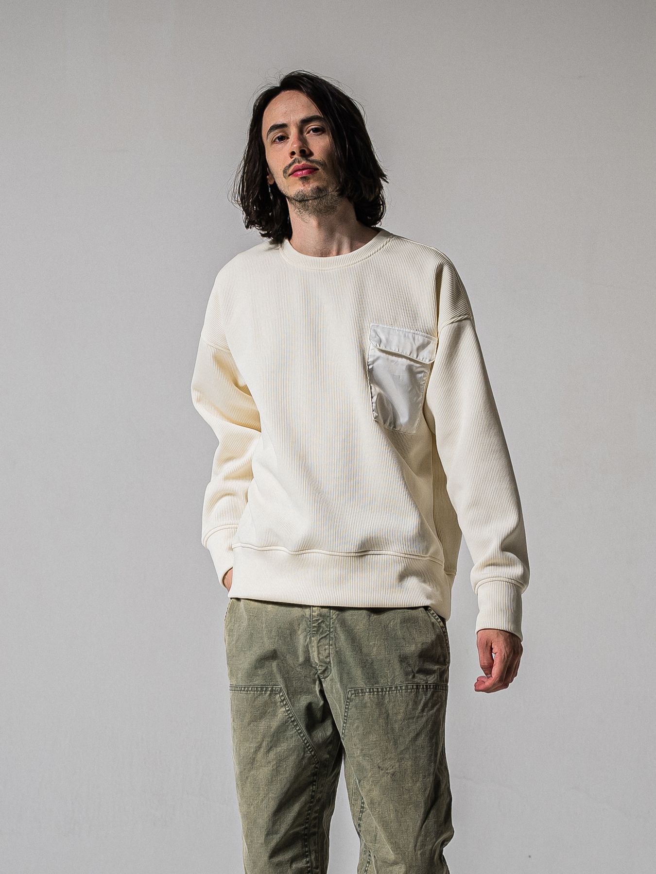 【予約品 11月16日(日) 締切】AZE MILITARY DROP TRAINER / 畔編みニット トレーナー / オフ