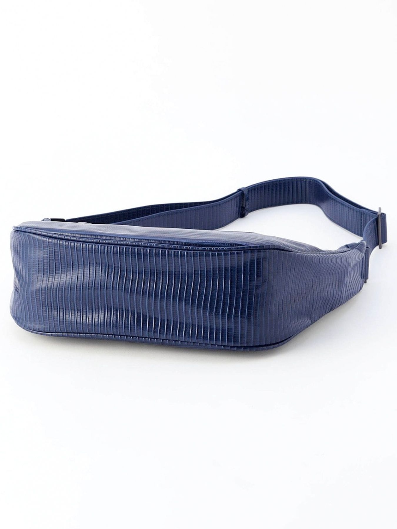 ラウンドショルダーバッグ / ブラック【HIDEAWAYS NICOLE】