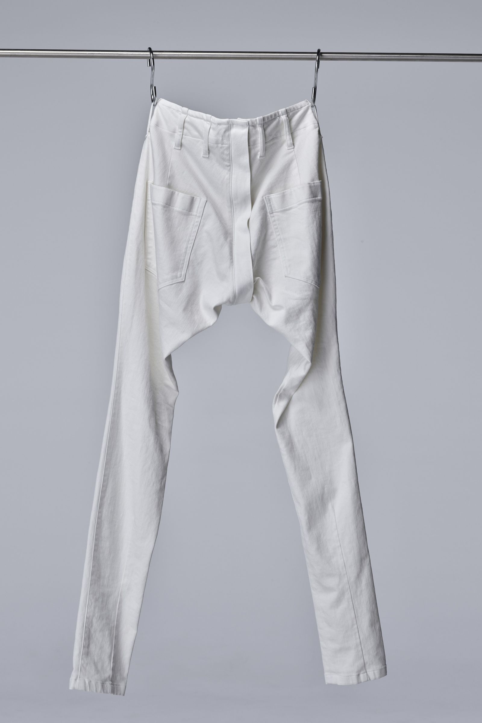 Organic Denim Darts Saruel Pants / ホワイト 【THE ONENESS】