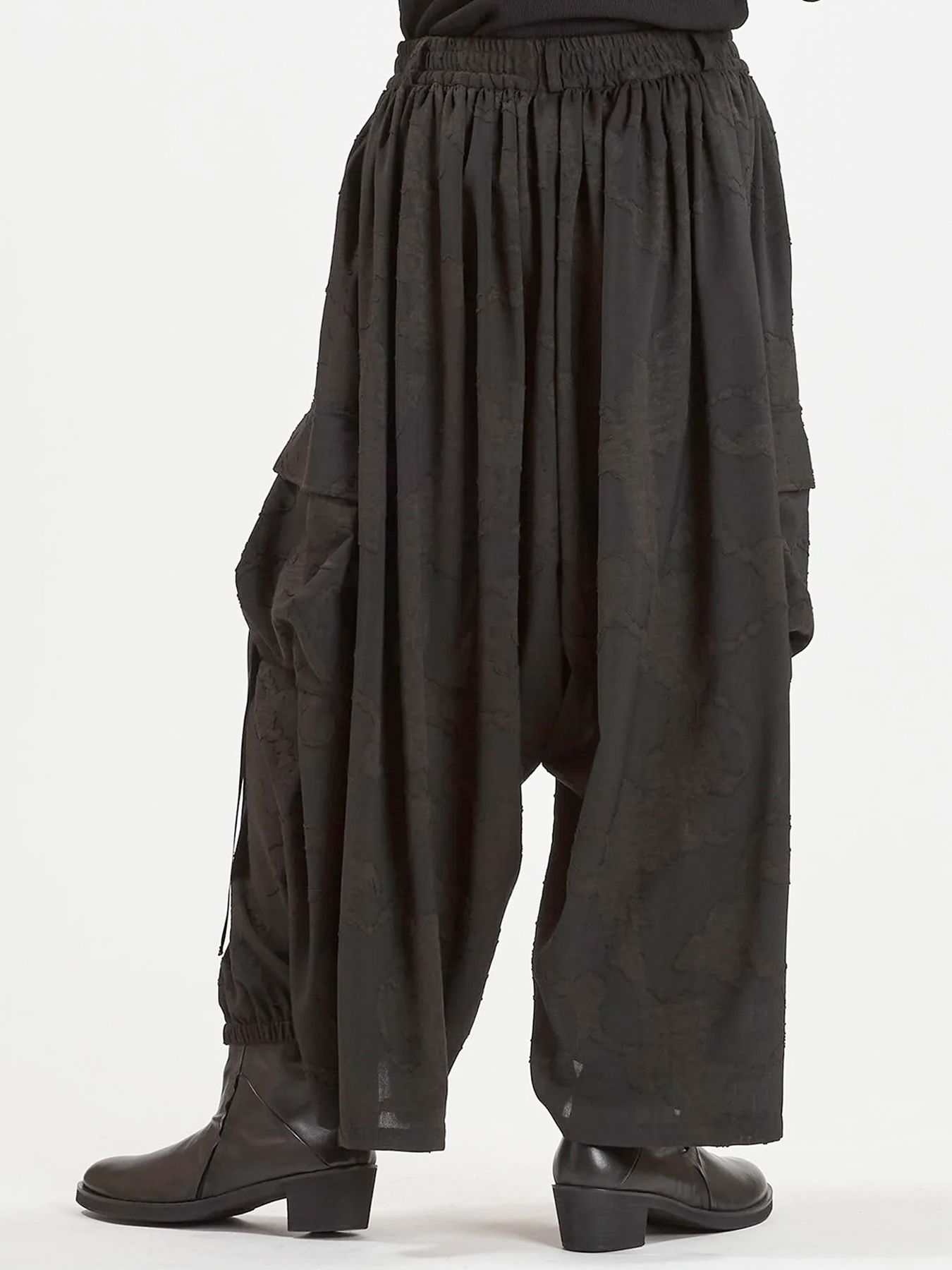 フラッタリングカーゴトラウザーズ / フラワー【NO ID.】