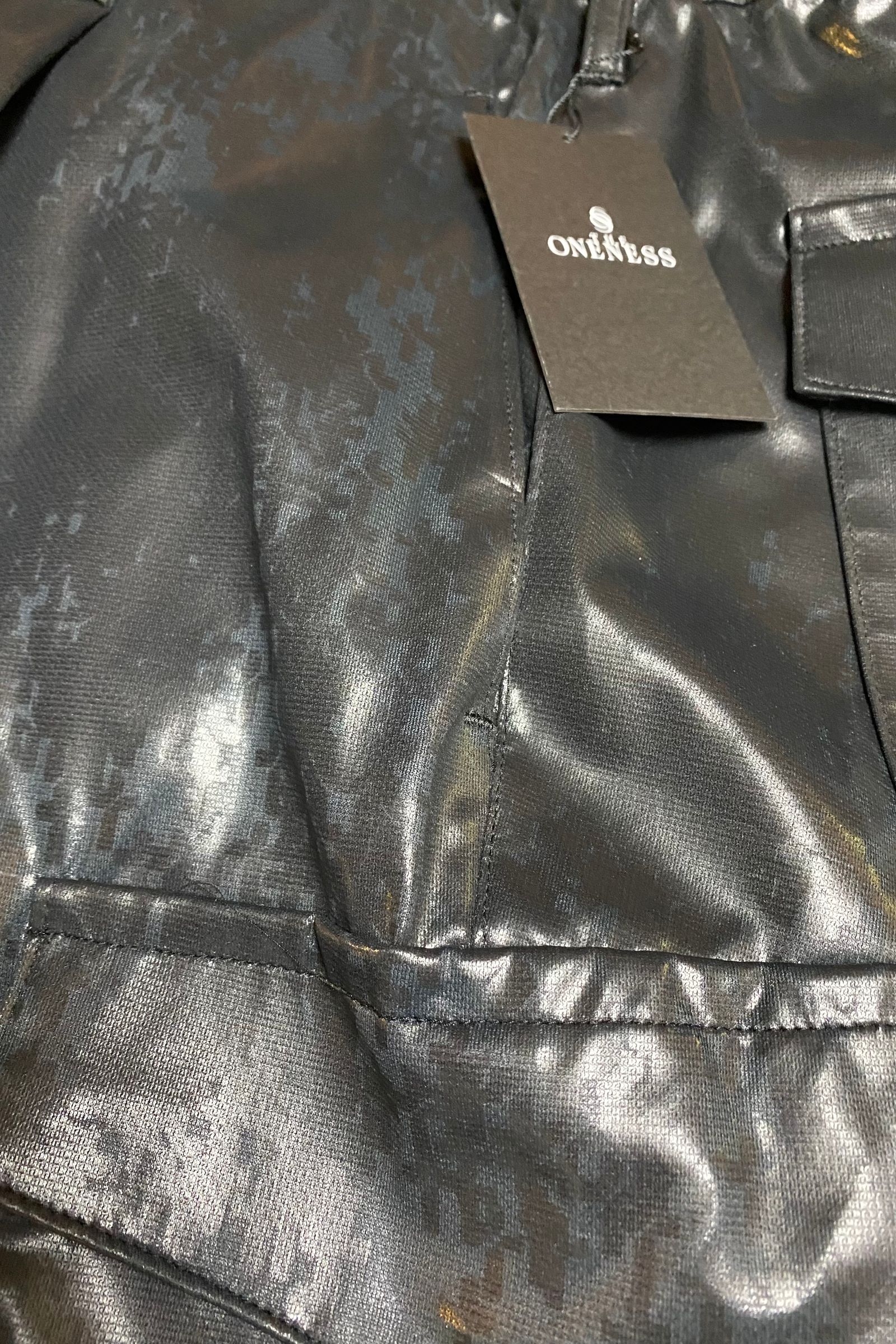 Cross Dot Wet Print Cargo Pants / ブラック 【THE ONENESS】