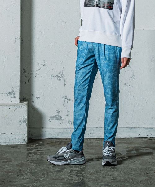 《予約11月17日19時締め》 CHRIS EASY  TUCK PANTS / イージータックパンツ / フラワーブルー