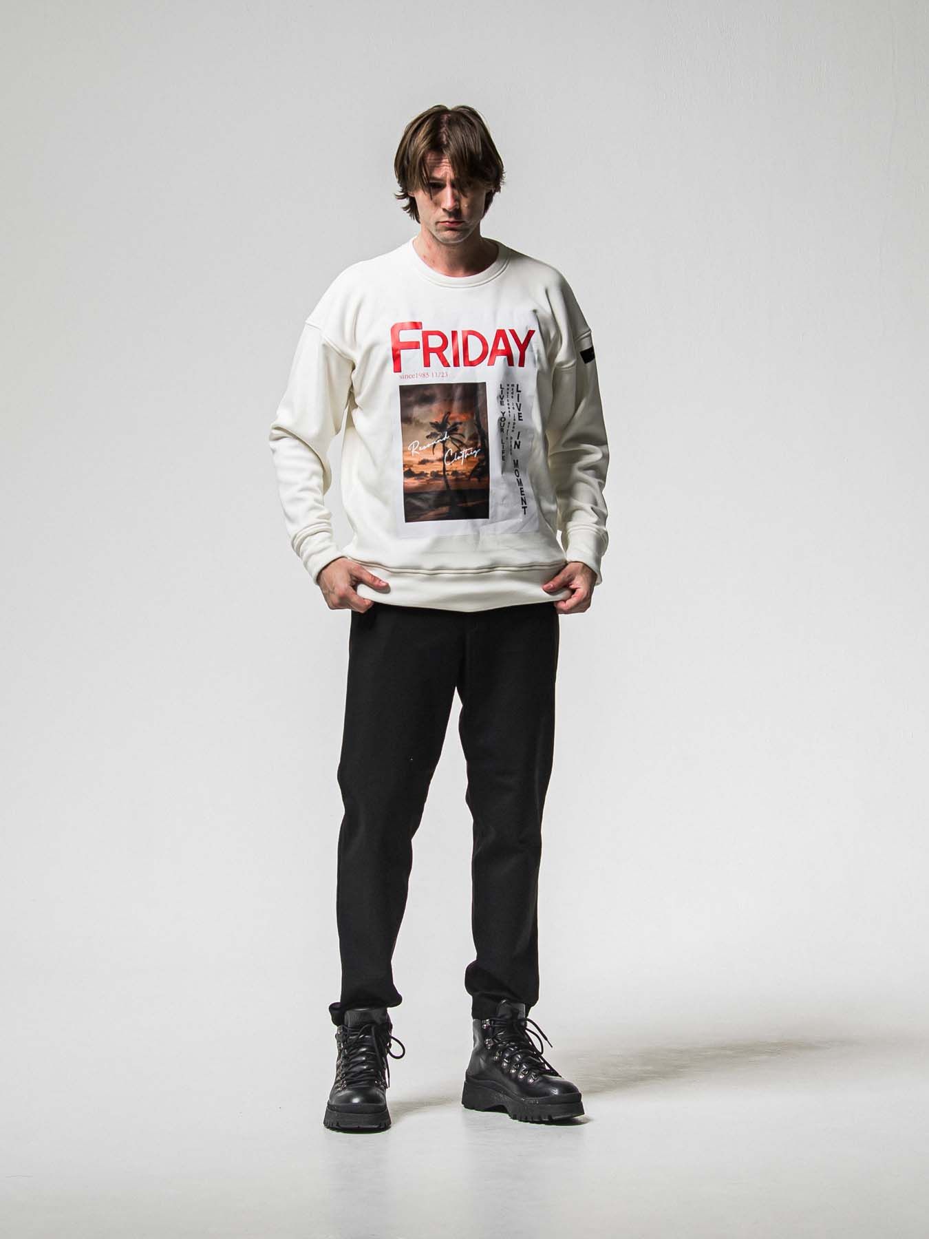 【予約品 8月31日(日) 締切】FRIDAY OLD COVER VEROURS FLEECE TRAINER / FRIDAYコラボ オールドカバー ベロアフリース トレーナー / ホワイト