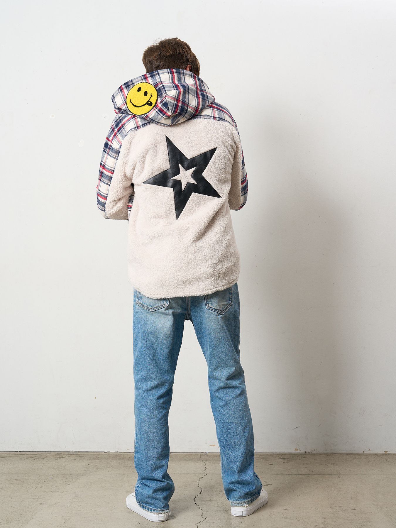 【予約品 】 ヘビーネルチェック-ボア レザースター&サガラパッチワーク フーデッドシャツ / オフホワイト