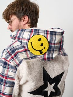 ヘビーネルチェック-ボア レザースター&サガラパッチワーク フーデッドシャツ / オフホワイト