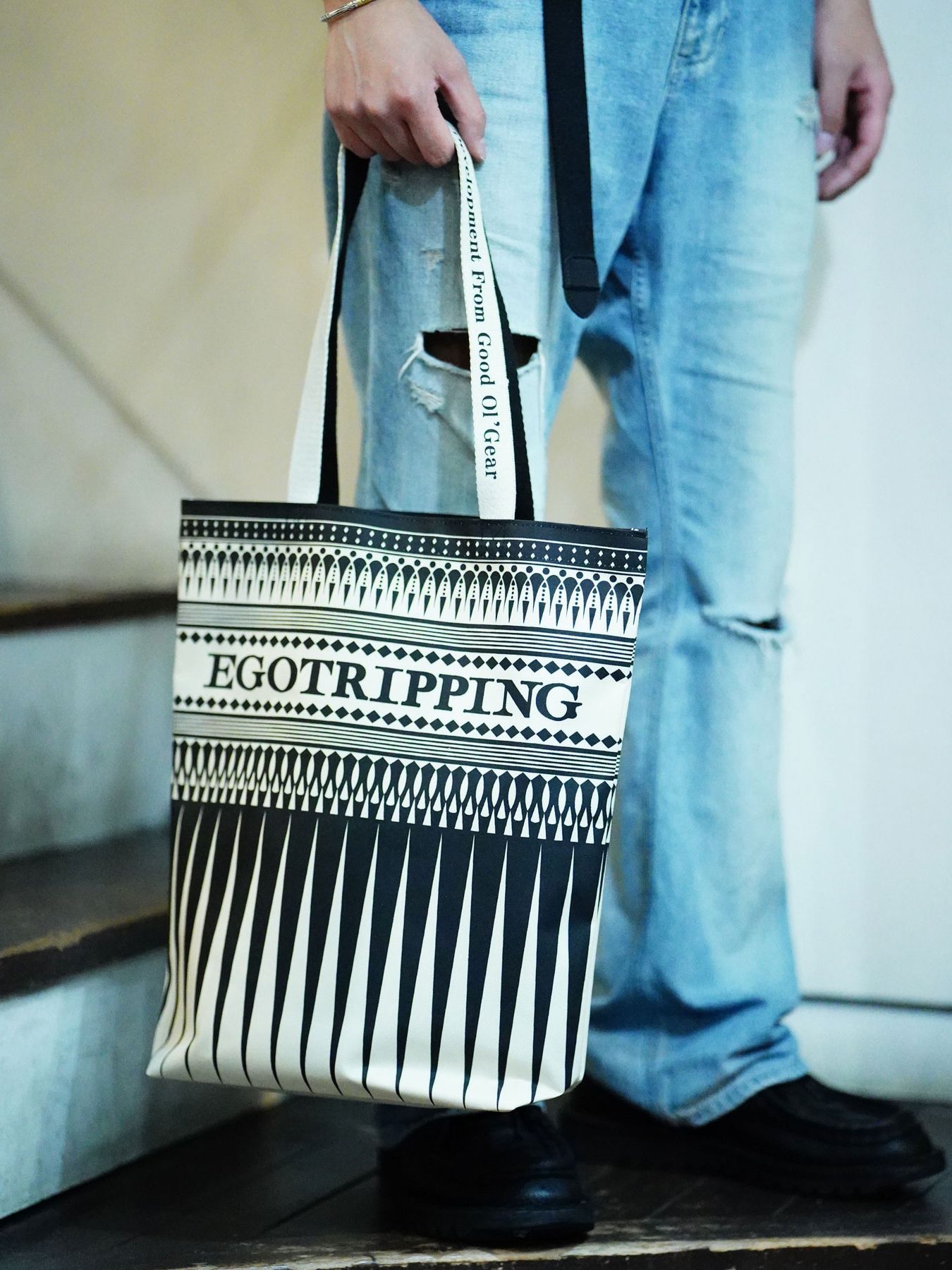 【予約品 10月26日(日) 締切】ARROWHEAD TOTE / トートバッグ / ホワイト