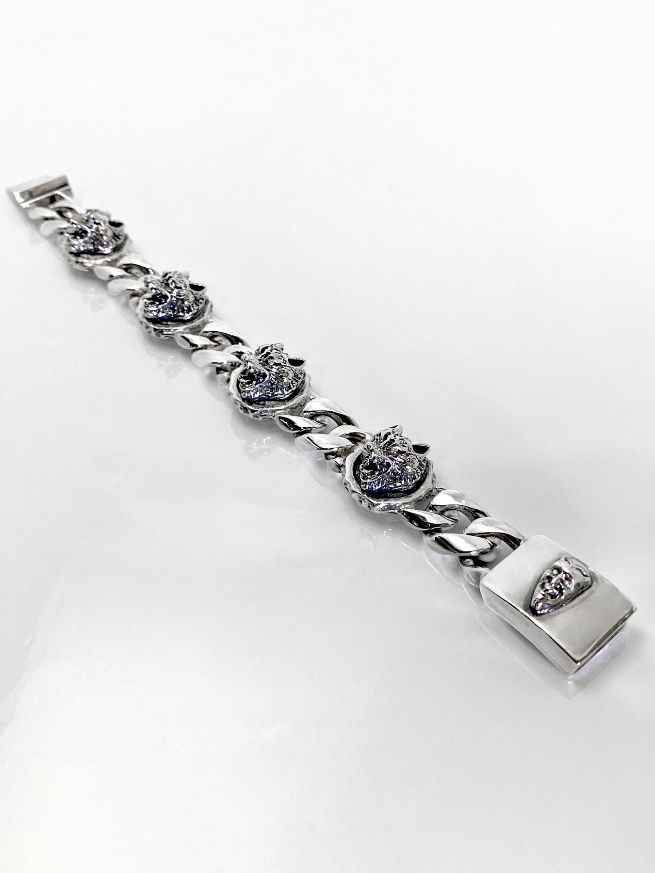 《受注生産》CHAIN BRACELET [WOLVES] with 10 DIAMONDS / ウルヴスチェーンブレスレット・10ダイヤモンドアイズ / 注文から5～10週間後入荷予定