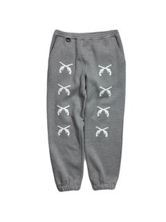 【予約品 3月9日(月) 18:00 締切】LEATHER PATCH PANTS / レザーパッチ スウェットパンツ  / グレー