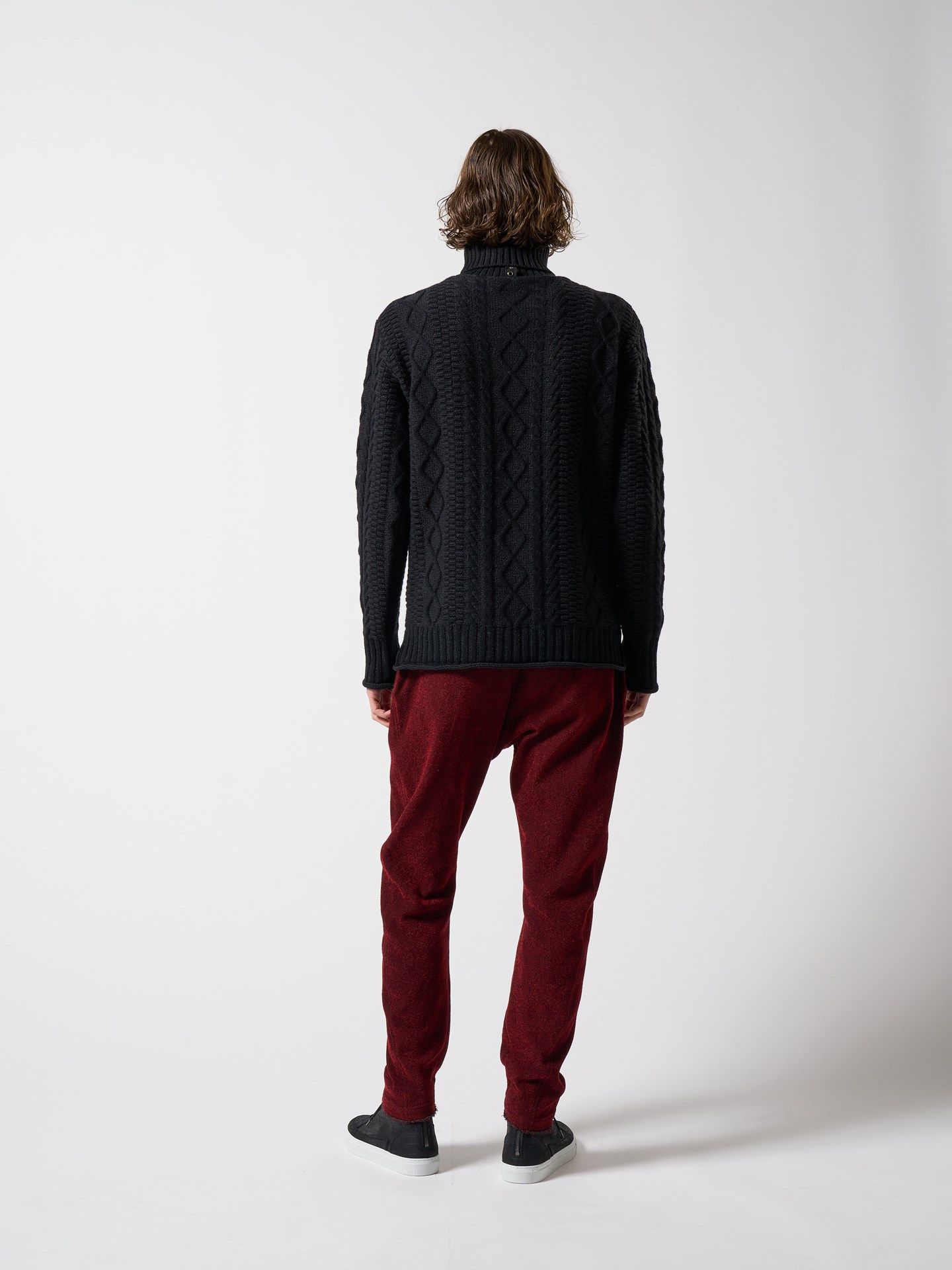 【予約品】 plating cable knit turtle / プルオーバー / ブラック