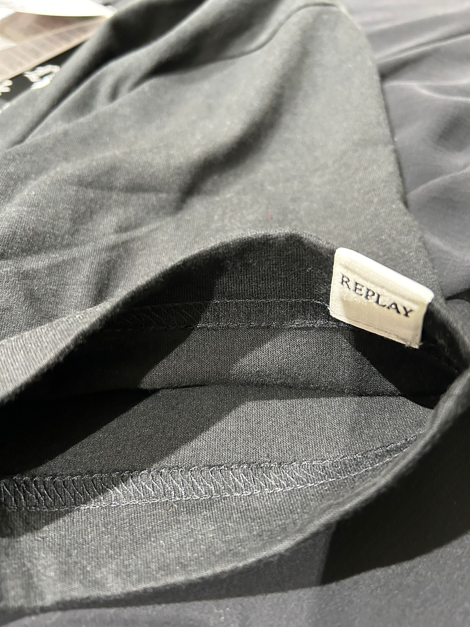 T-SHIRT フロントバックグラフィックTシャツBLACK 【REPLAY】