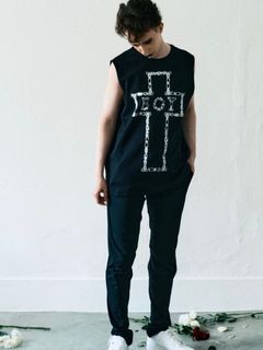 BOY CROSS MOTIFSLEEVELESS SHIRT / ノースリーブTシャツ / ブラック 【BOY LONDON】