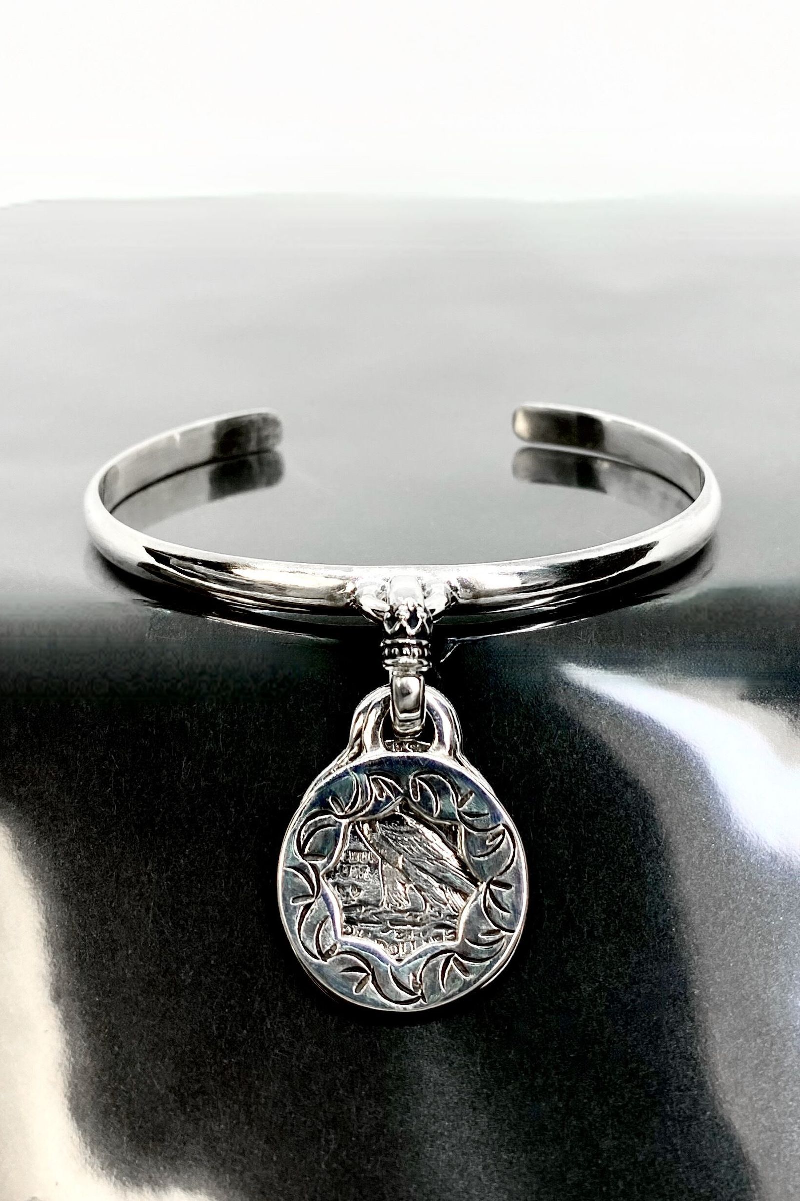 《受注生産》 BANGLE BRACELET [CUT OUT FLOWER with COIN] バングル 【GOD SIZE】 注文から2～3週間後入荷予定