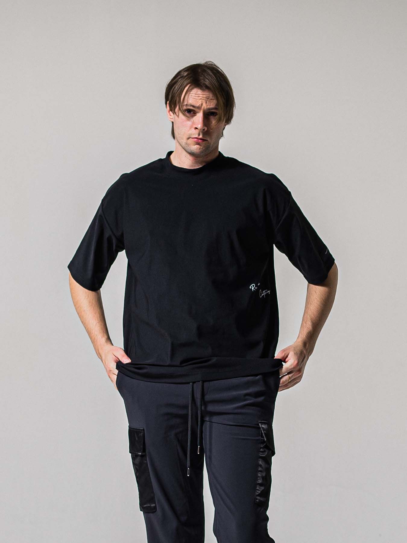 【予約品 11月16日(日) 締切】SIDE RC OVER T / サイドロゴプリント オーバーサイズ ナイロンTシャツ / ブラック