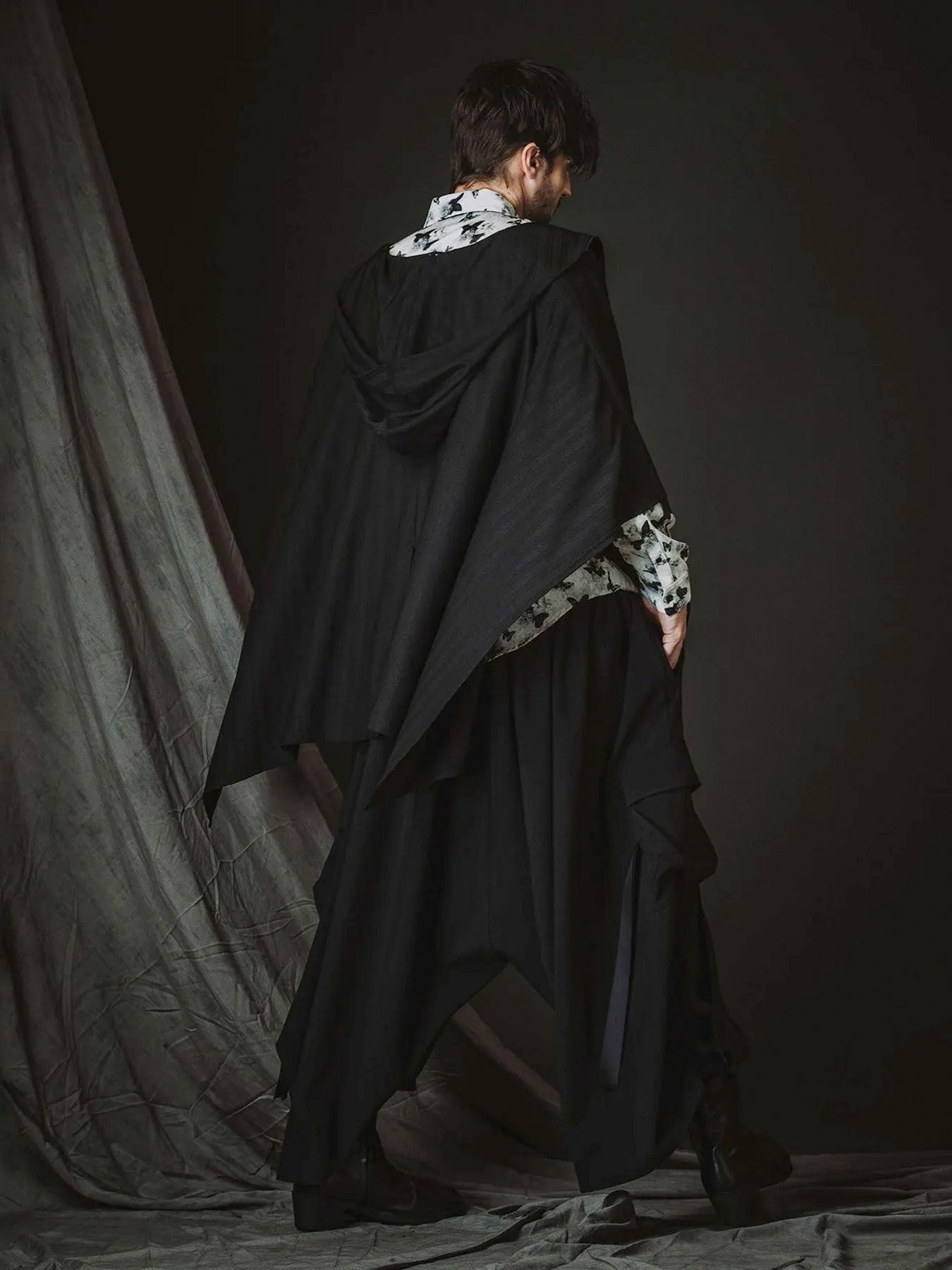 ドローストリングスフーデッドポンチョ / ブラック【NOID.】