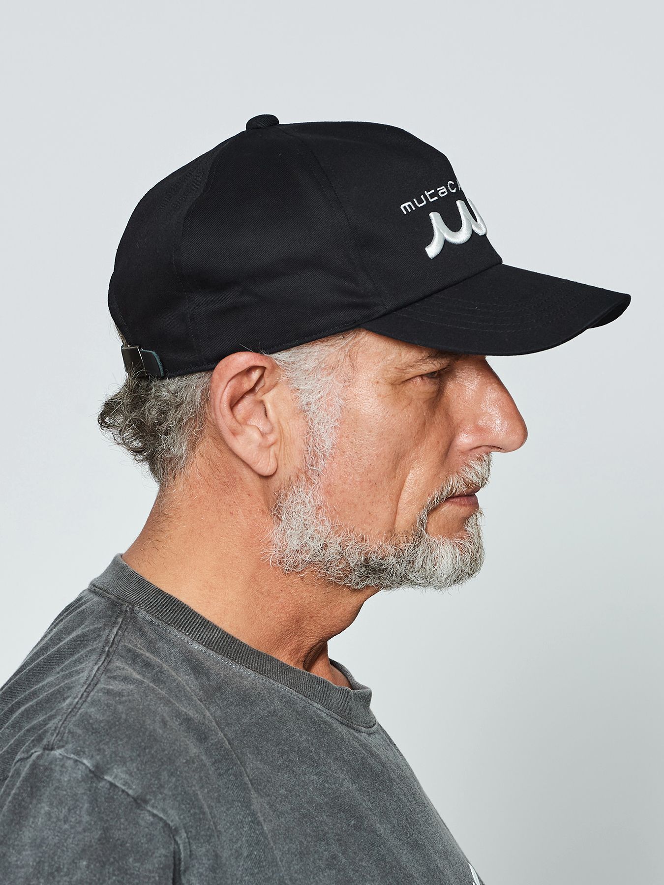 【予約品 】muta Embroidered Logo Cap / ベースボールキャップ / ブラック【Acanthus × muta MARINE】