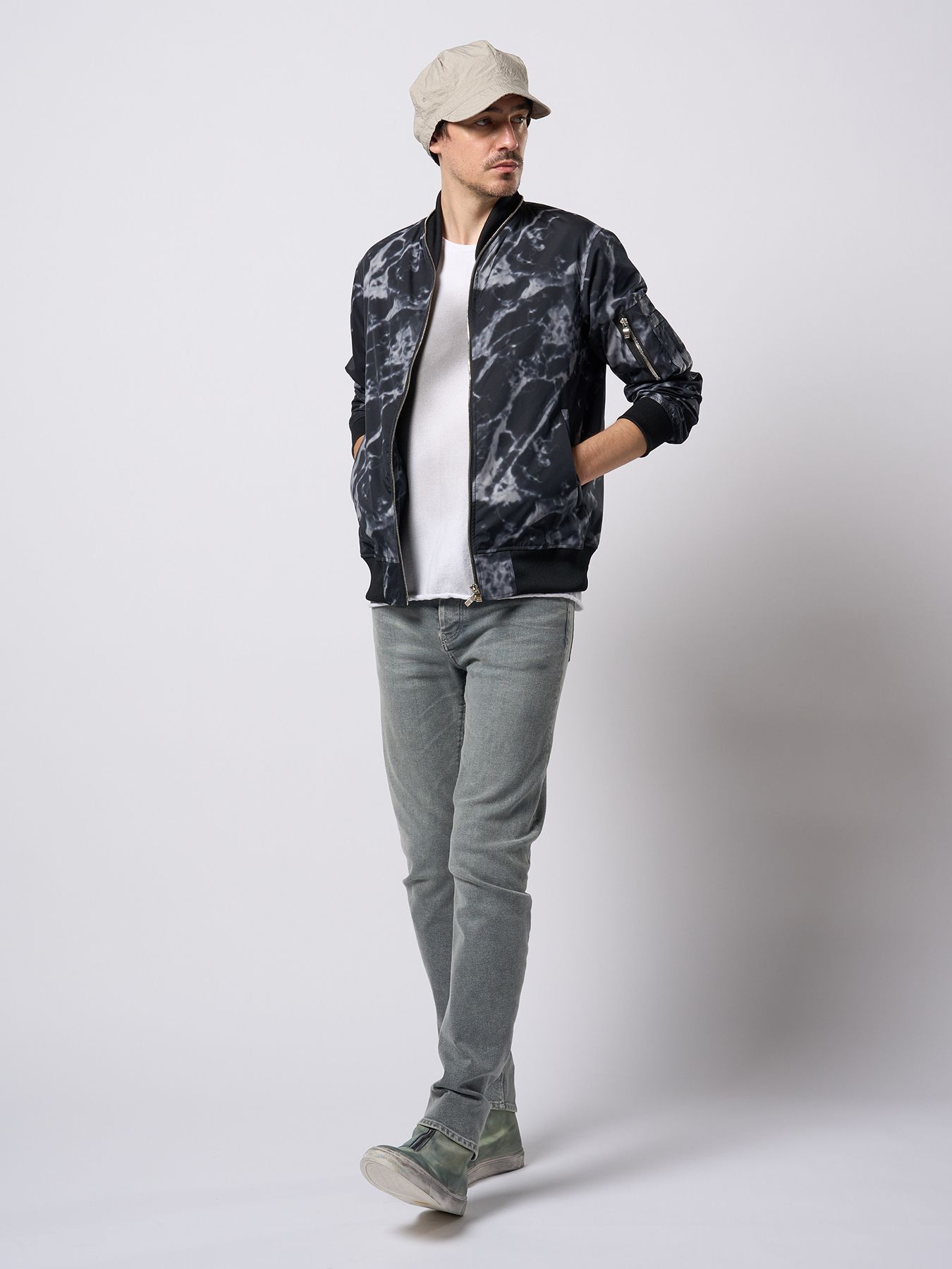【予約品 9月23日(火) 締切】slim banana denim / スリムバナナデニム / アイスグレー