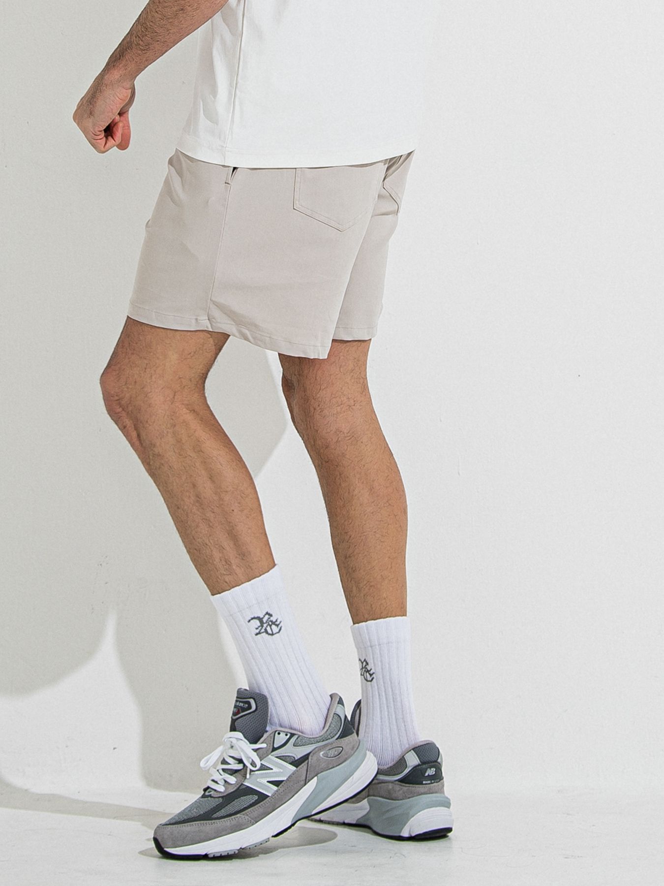 【予約品 】TV NYLON SHORTS / ティーヴィーナイロンショーツ / グレージュ