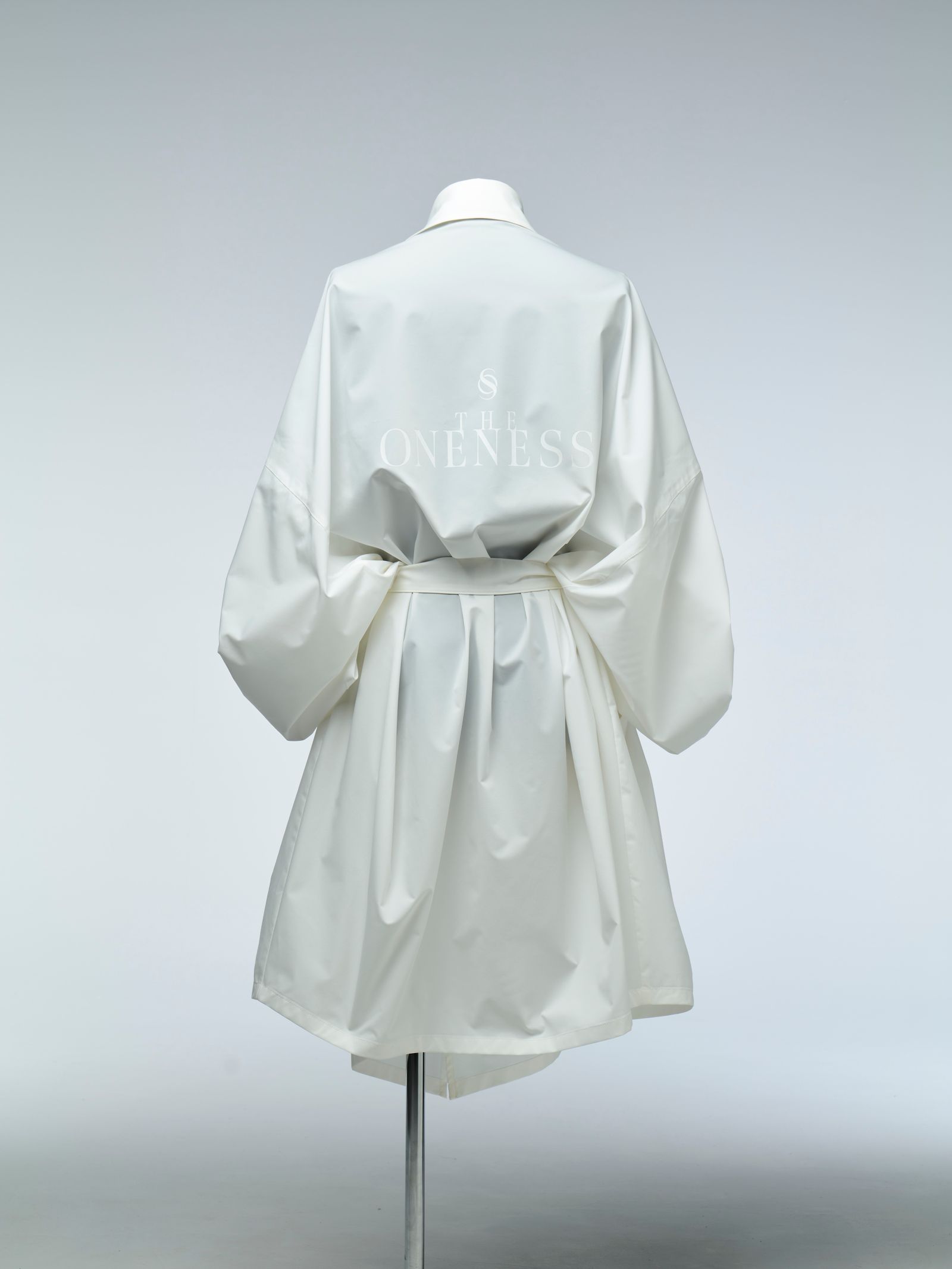 《予約品4月23日18時締め》 HAORI-TrenchCollar / カーディガン  / ホワイト 【THE ONENESS】 7月中入荷予定