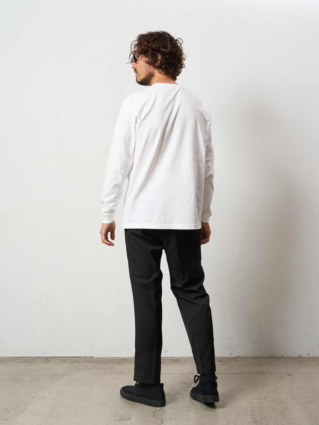 【予約品 5月8日(木) AM10時 締切】 5.6ozコットン天竺 レオパードスタースマイル発泡プリント LS Tシャツ / ホワイト