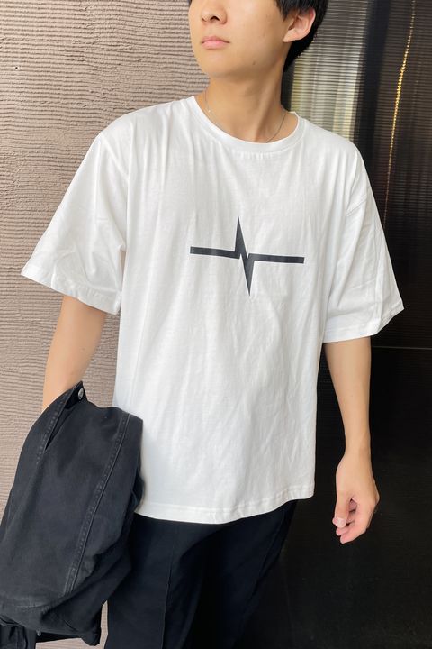 デニムジャケットコーデ