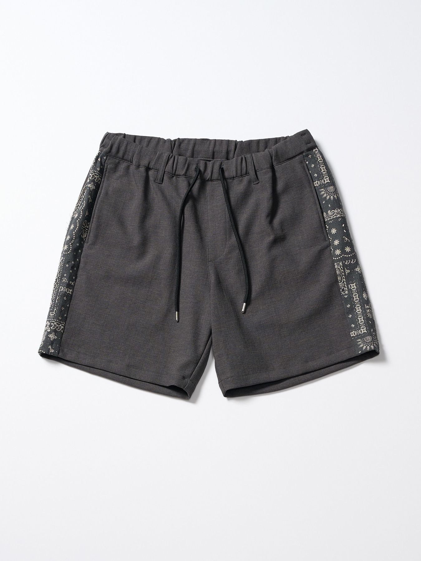 【予約品 1月25日(日) 締切】bandana print panel shorts / バンダナプリントパネル ショーツ / チャコール