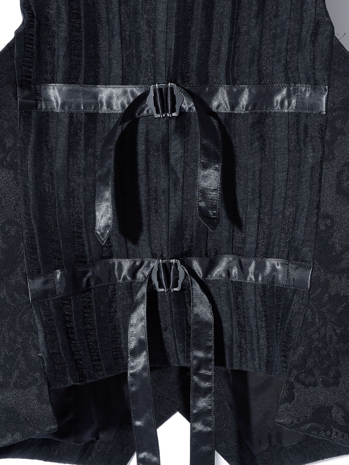【予約完売】 PEAKED LAPEL JACQUARD VEST / BLACK / ベスト / BLACK