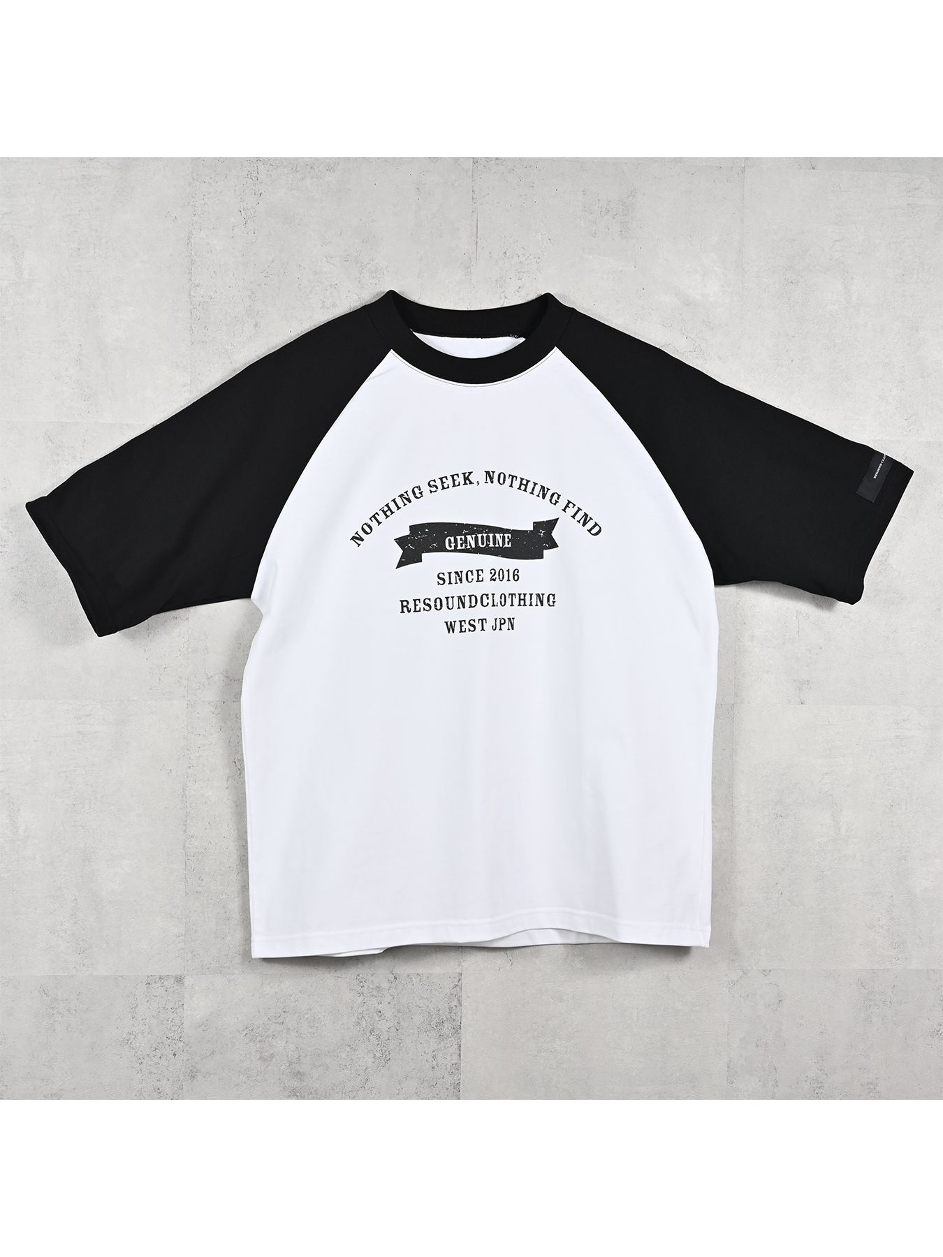 【予約品 11月16日(日) 締切】COLLEGE RAGLAN OVER TEE / カレッジロゴ ラグランスリーブ オーバーTシャツ / ホワイト×ブラック