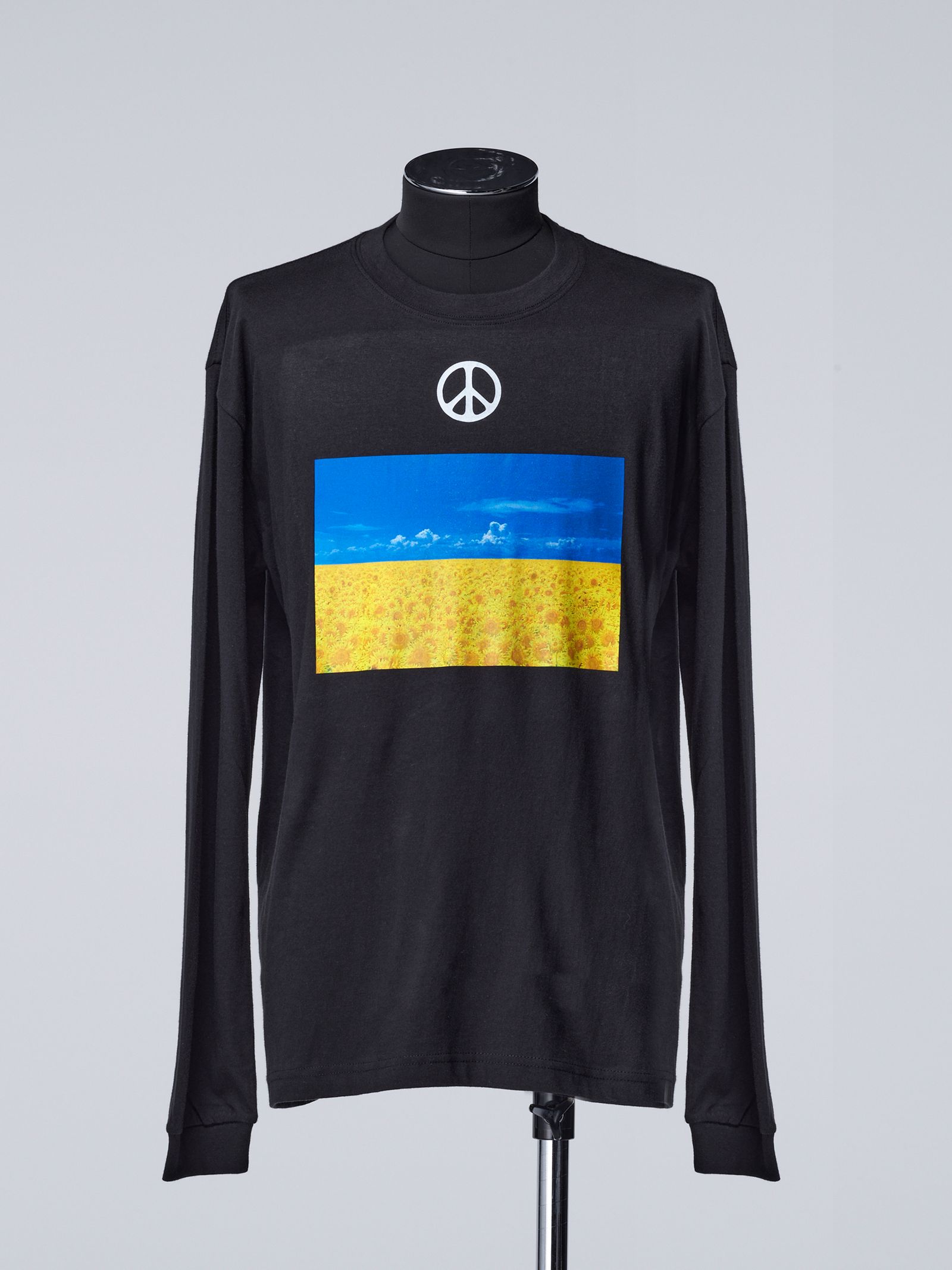 《予約品》 UKRAINE-CharityLongSleevesT-Shirt / 長袖Tシャツ  / ブラック 【THE ONENESS】 4月中入荷予定