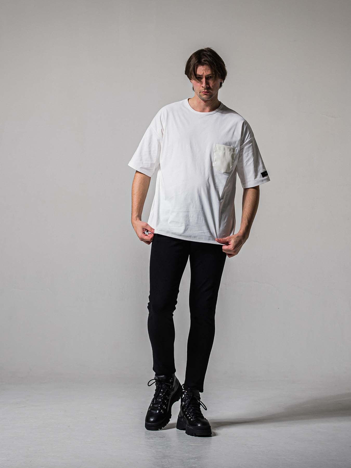 【予約品 11月16日(日) 締切】LEATER POCKET OVER NYLON T / エコレザーポケット ルーズTシャツ / ホワイト