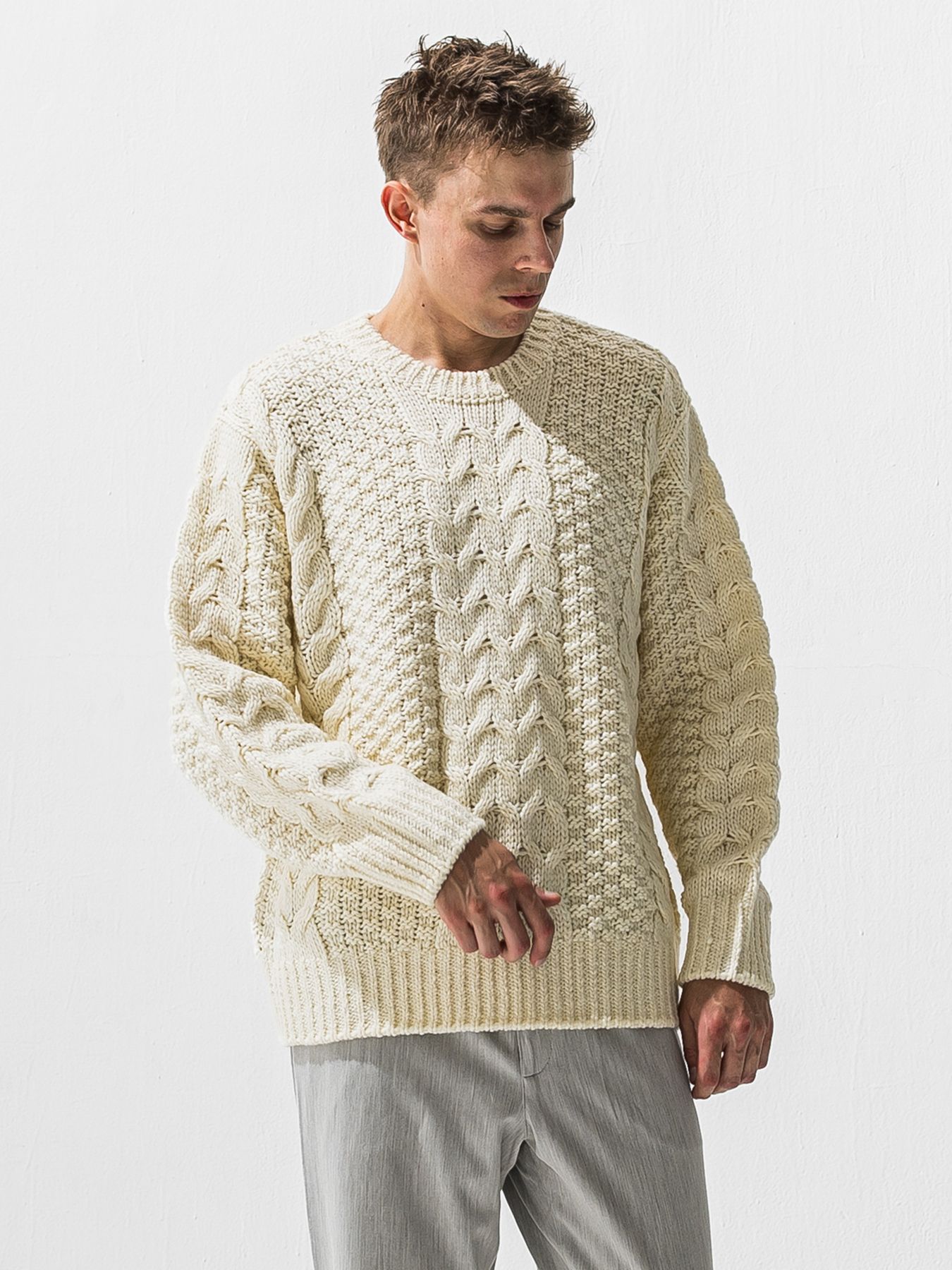 【予約品 9月6日(日) 締切】CABLE LAW SWEATER / ケーブル編みローゲージセーター / オフ