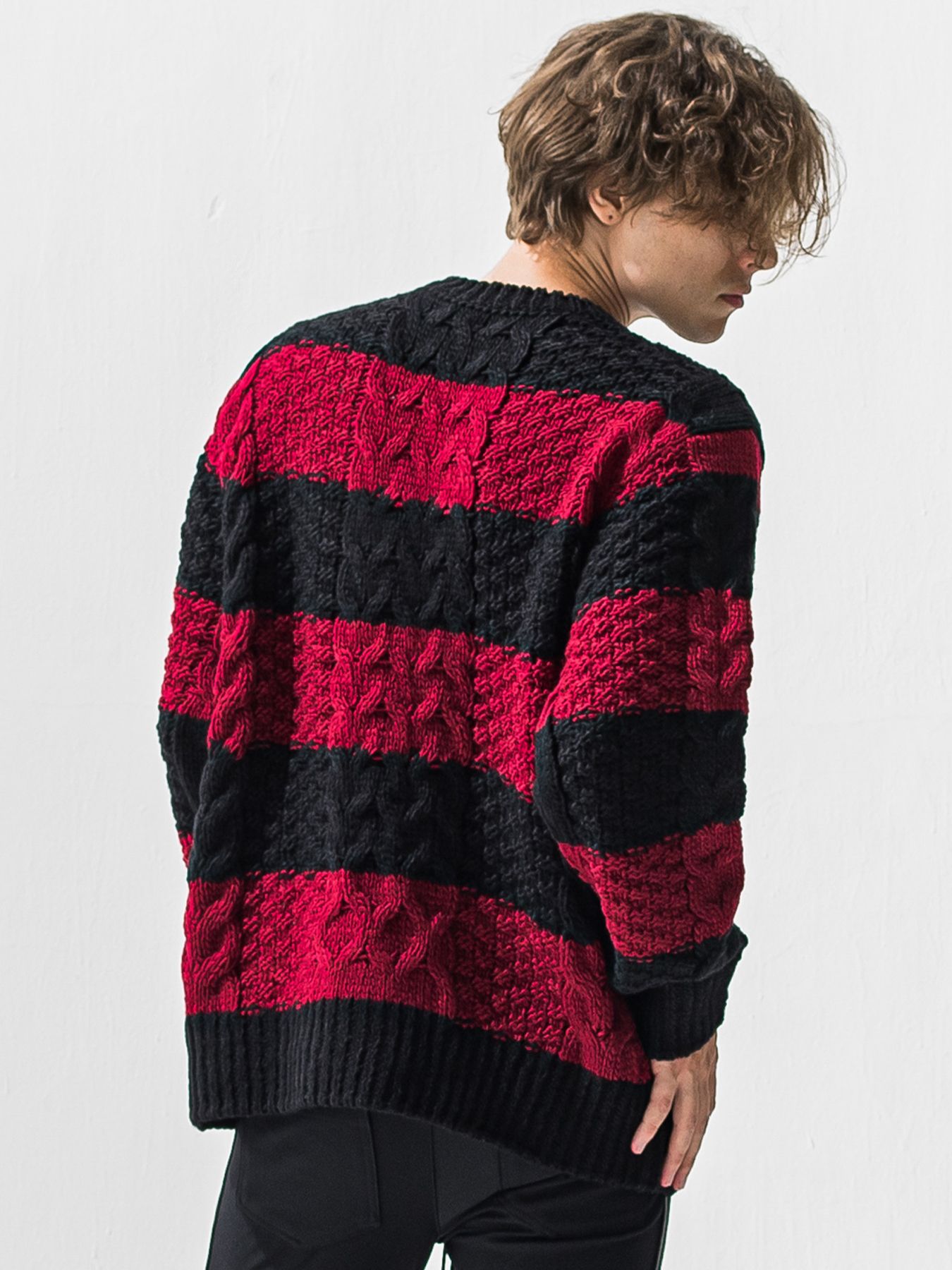 【予約品 9月6日(日) 締切】CABLE LAW SWEATER / ケーブル編みローゲージセーター / ブラック×レッド